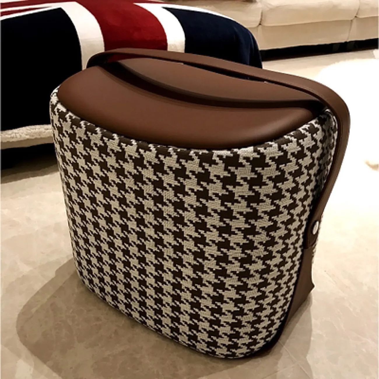 Удобный кожаный переносной стул LaLume MB21046-23 Удобный кожаный переносной стул LaLume MB21046-23