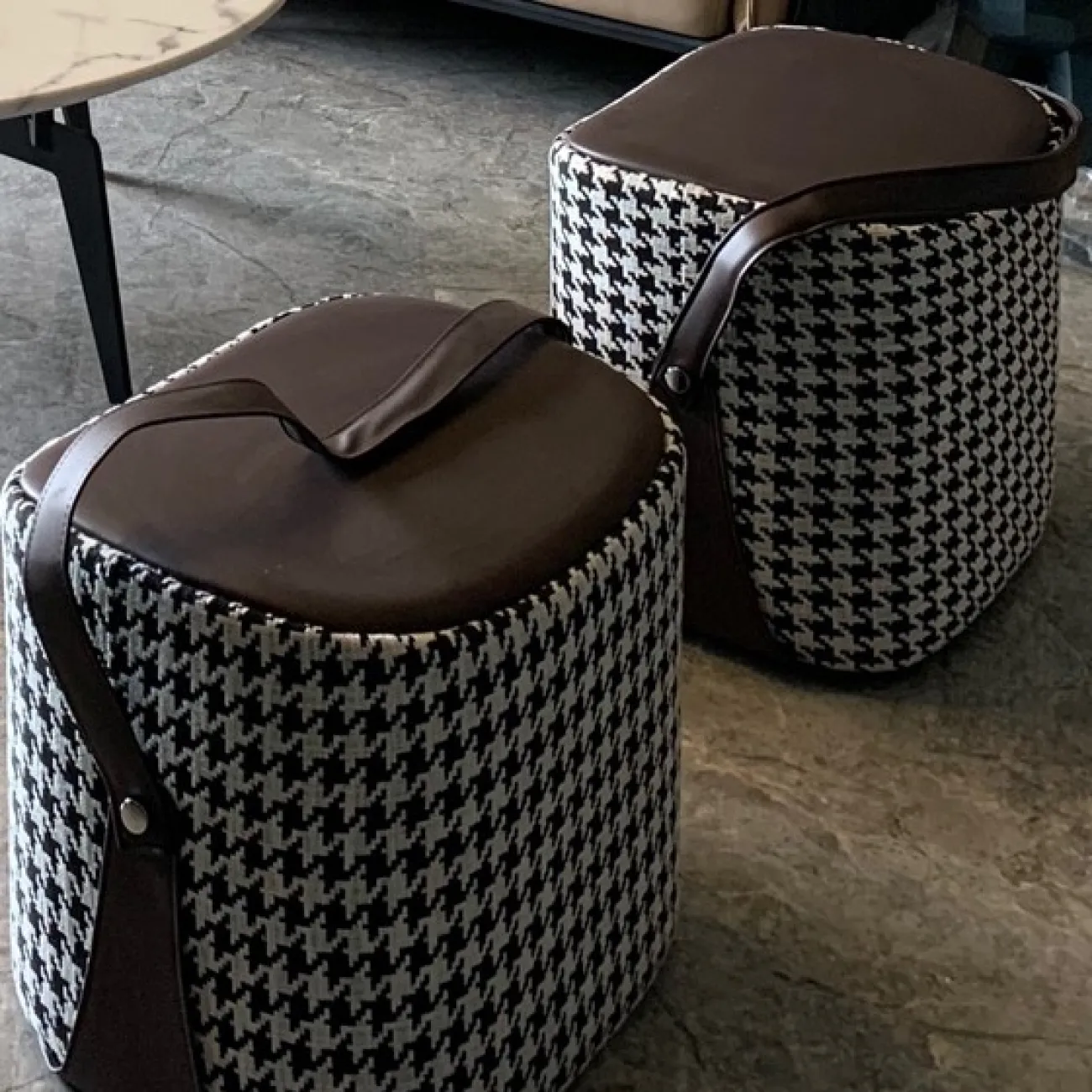 Удобный кожаный переносной стул LaLume MB21046-23 Удобный кожаный переносной стул LaLume MB21046-23