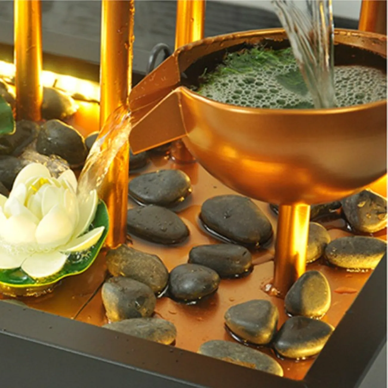 Светящийся дизайнерский фонтан для дома в минималистическом стиле LaLume MB20862-23 Светящийся дизайнерский фонтан для дома в минималистическом стиле LaLume MB20862-23