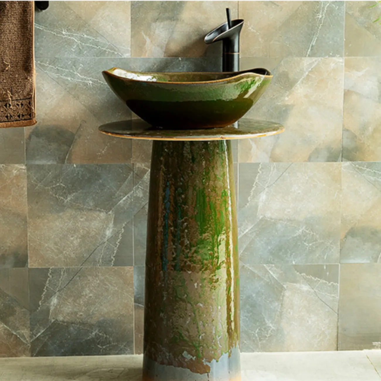 Керамический креативный умывальник  для ванной комнаты LaLume MB20569-23