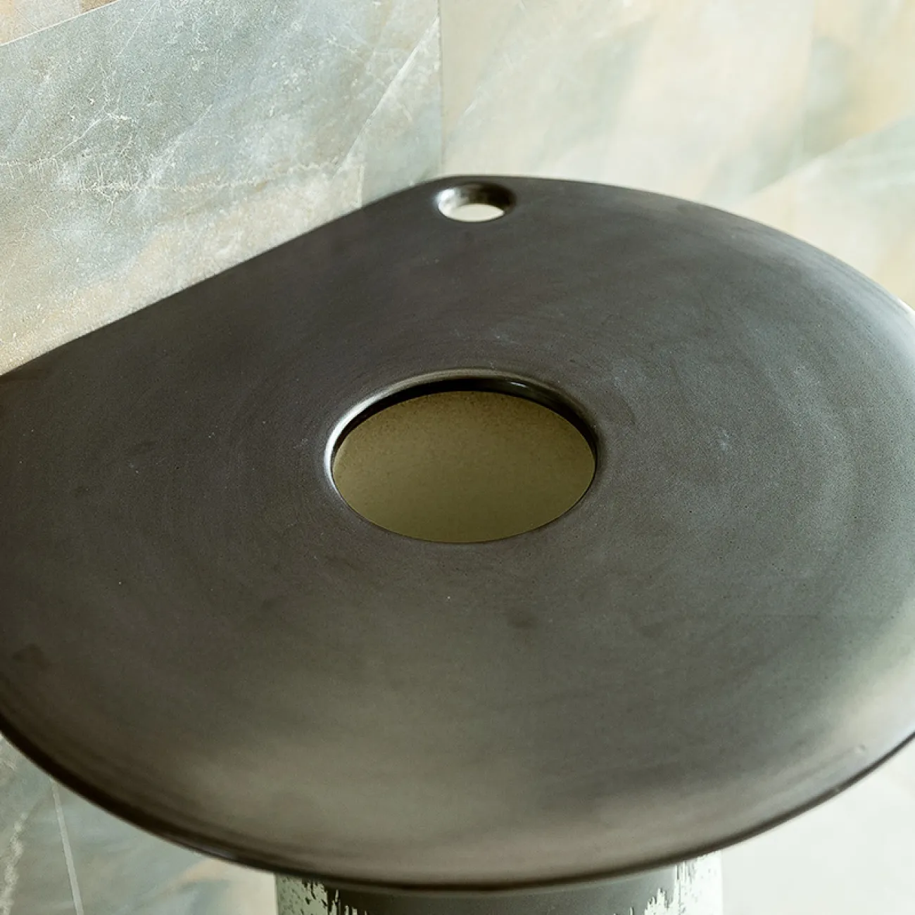 Керамический креативный умывальник для ванной комнаты LaLume MB20568-23 Керамический креативный умывальник для ванной комнаты LaLume MB20568-23