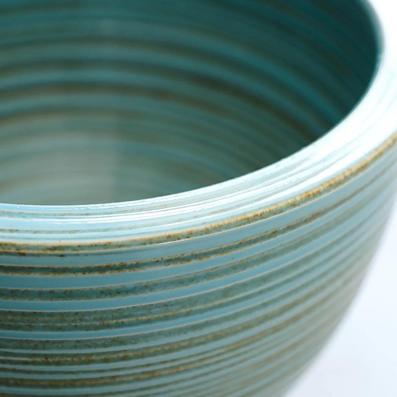 Керамический круглый умывальник  для ванной комнаты LaLume MB20574-23