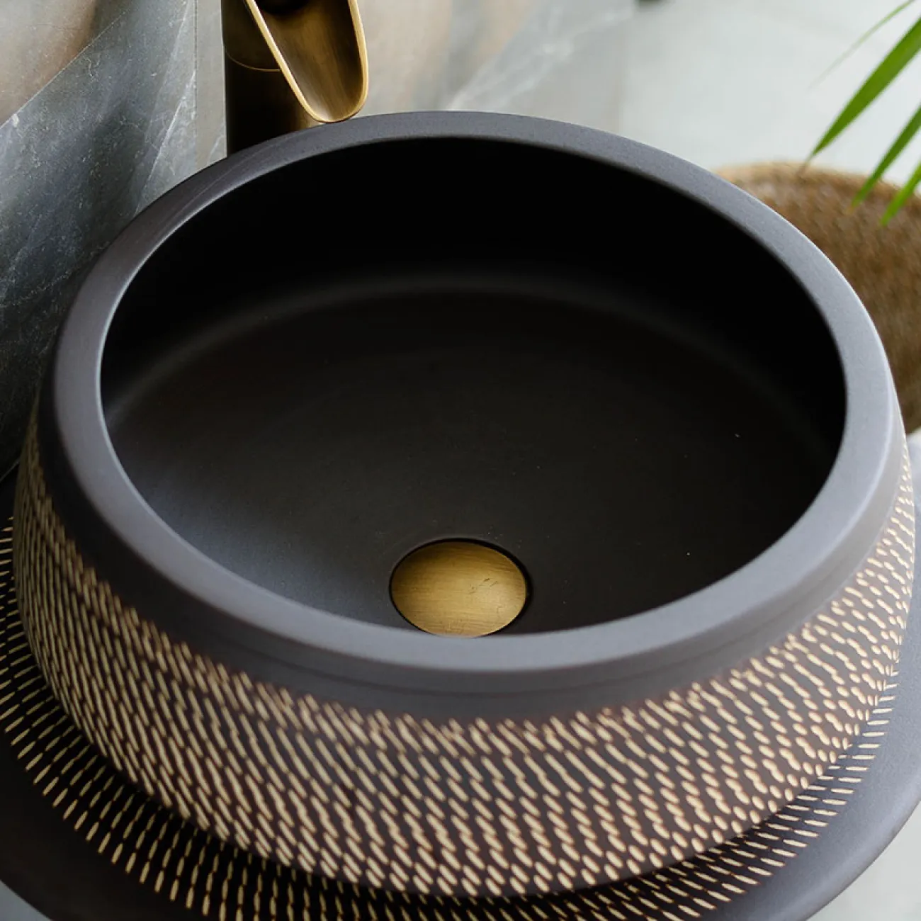 Керамический круглый умывальник  для ванной комнаты LaLume MB20572-23