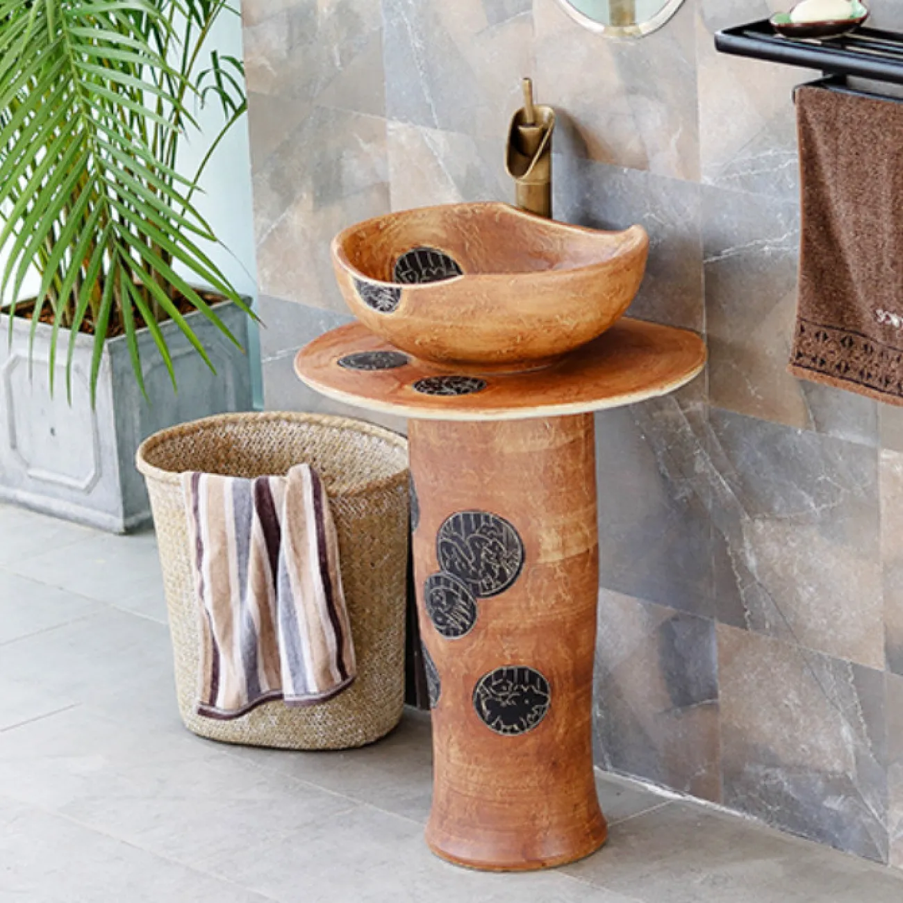 Керамический креативный умывальник  для ванной комнаты LaLume MB20604-23