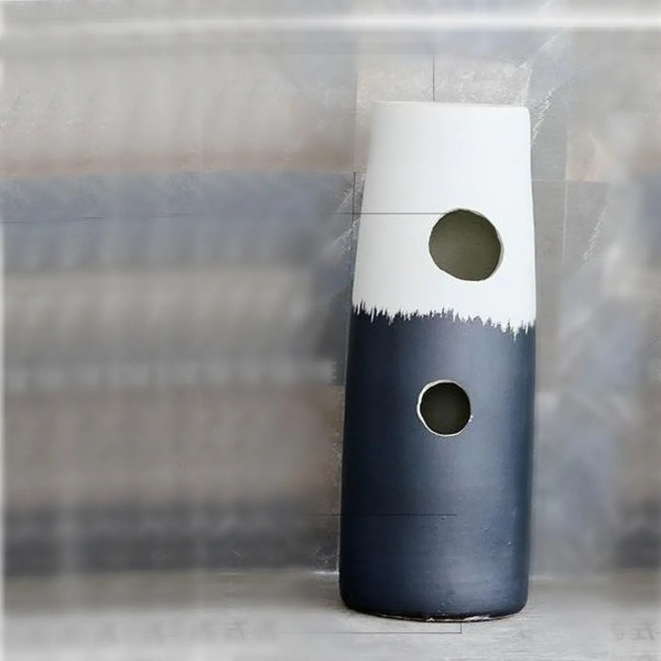 Керамический умывальник в форме колоны для ванной комнаты LaLume MB20508-23 Керамический умывальник в форме колоны для ванной комнаты LaLume MB20508-23