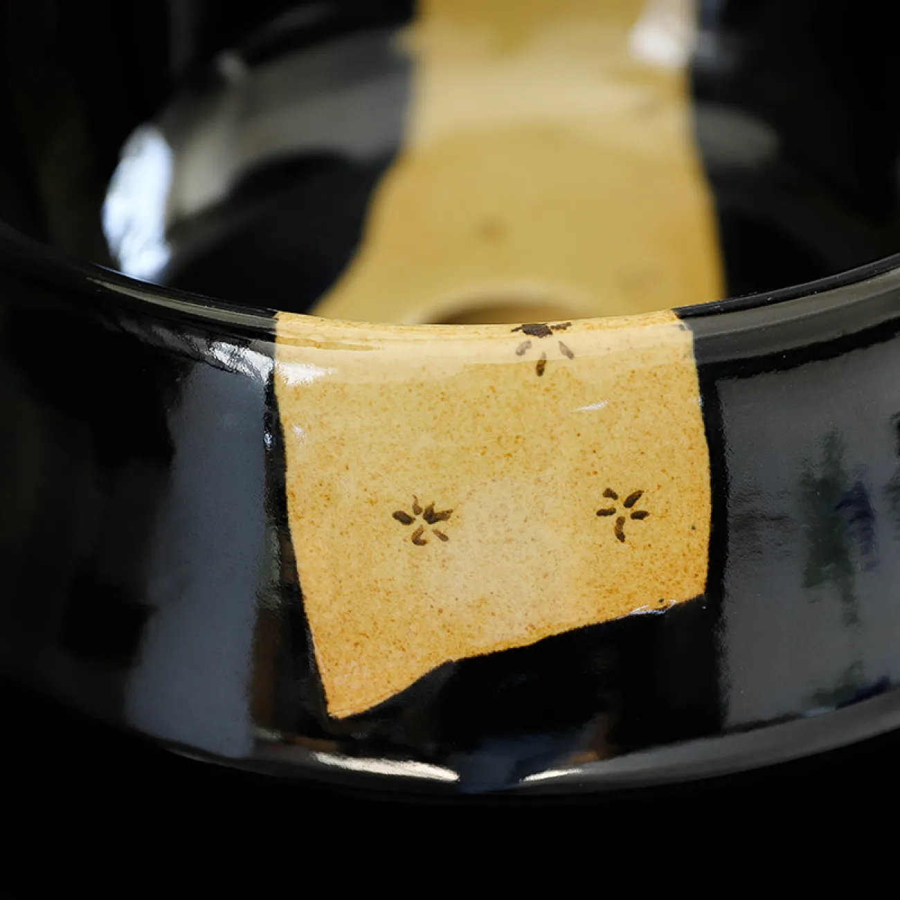 Керамический креативный умывальник  для ванной комнаты LaLume MB20644-23