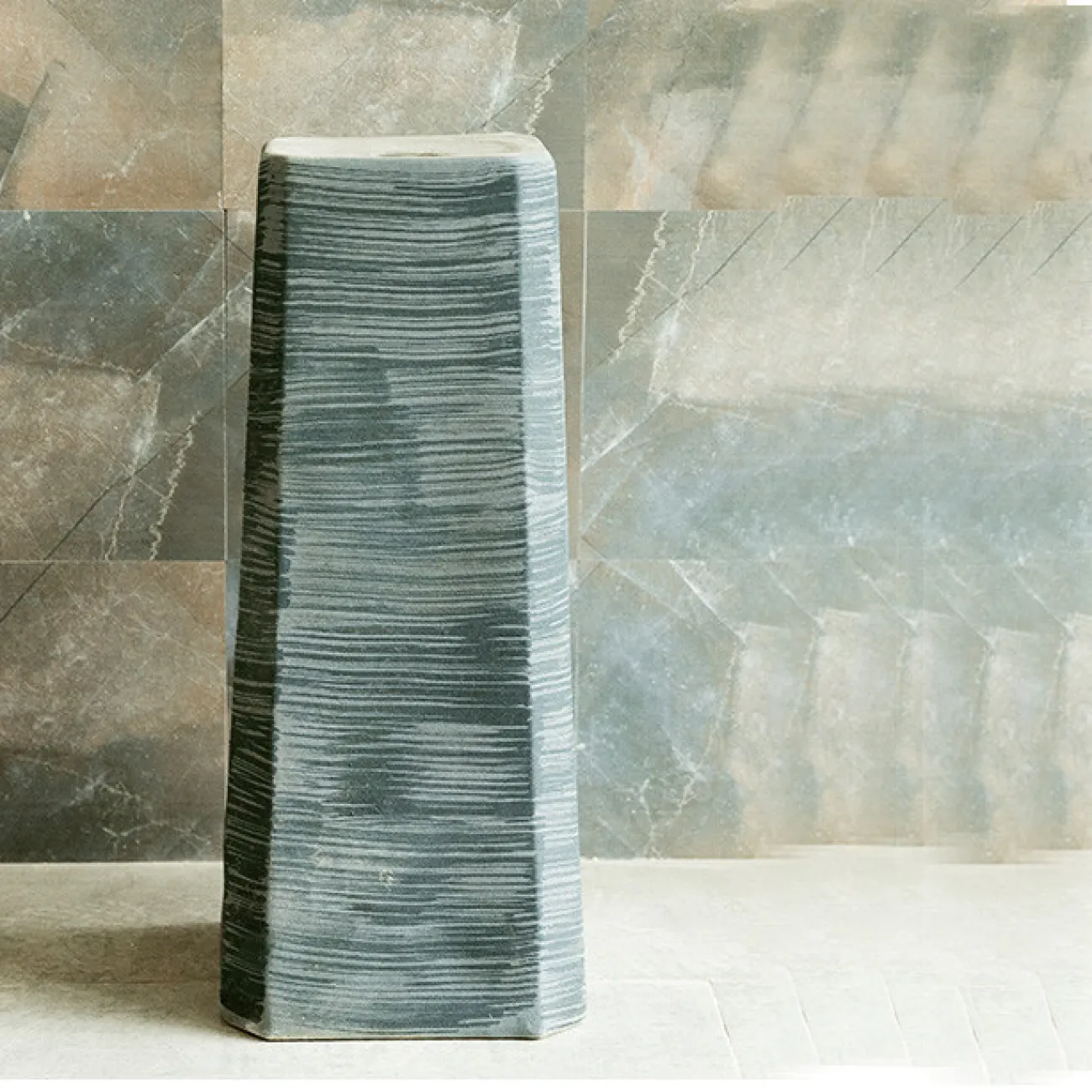 Керамический креативный умывальник  для ванной комнаты LaLume MB20620-23