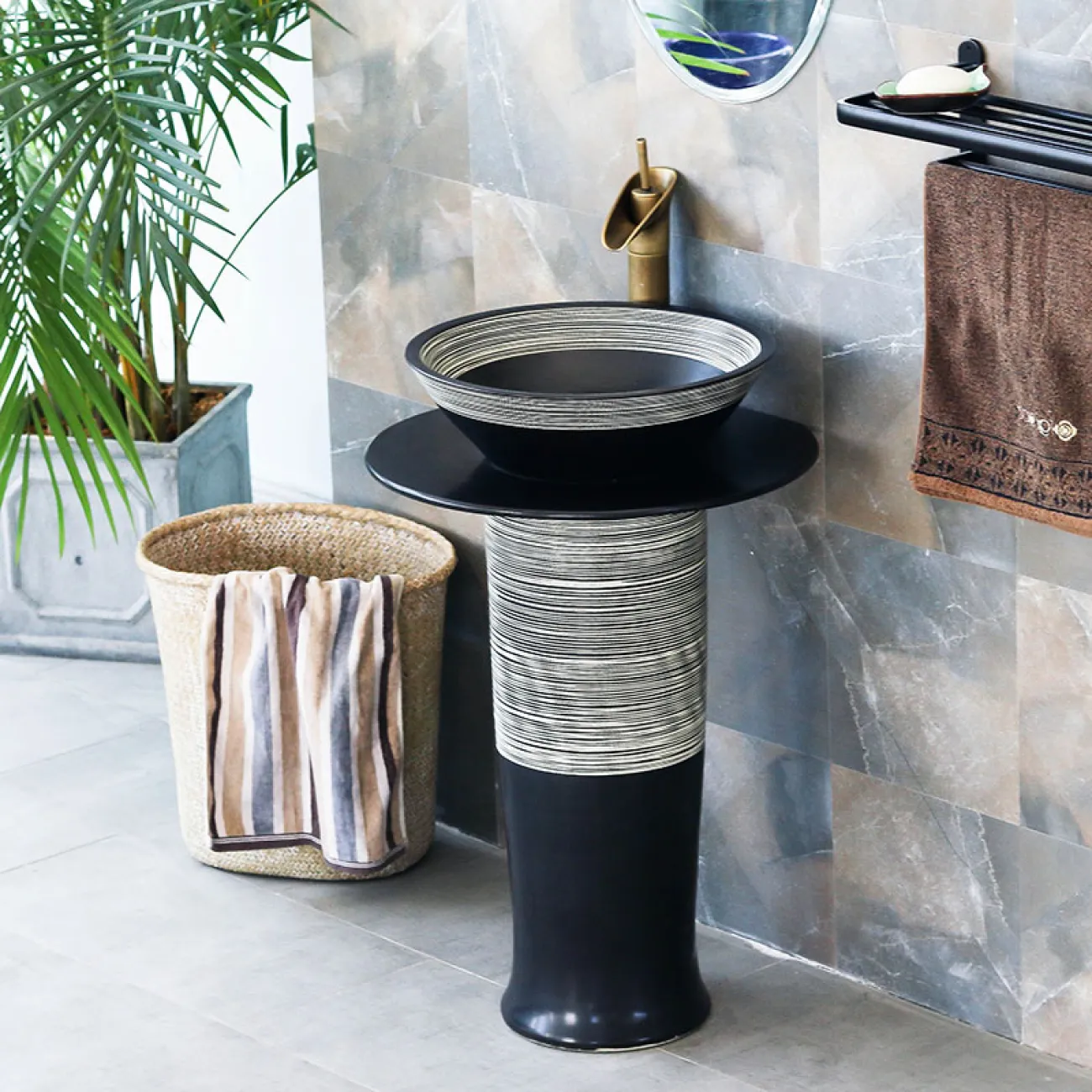 Керамический креативный умывальник  для ванной комнаты LaLume MB20618-23