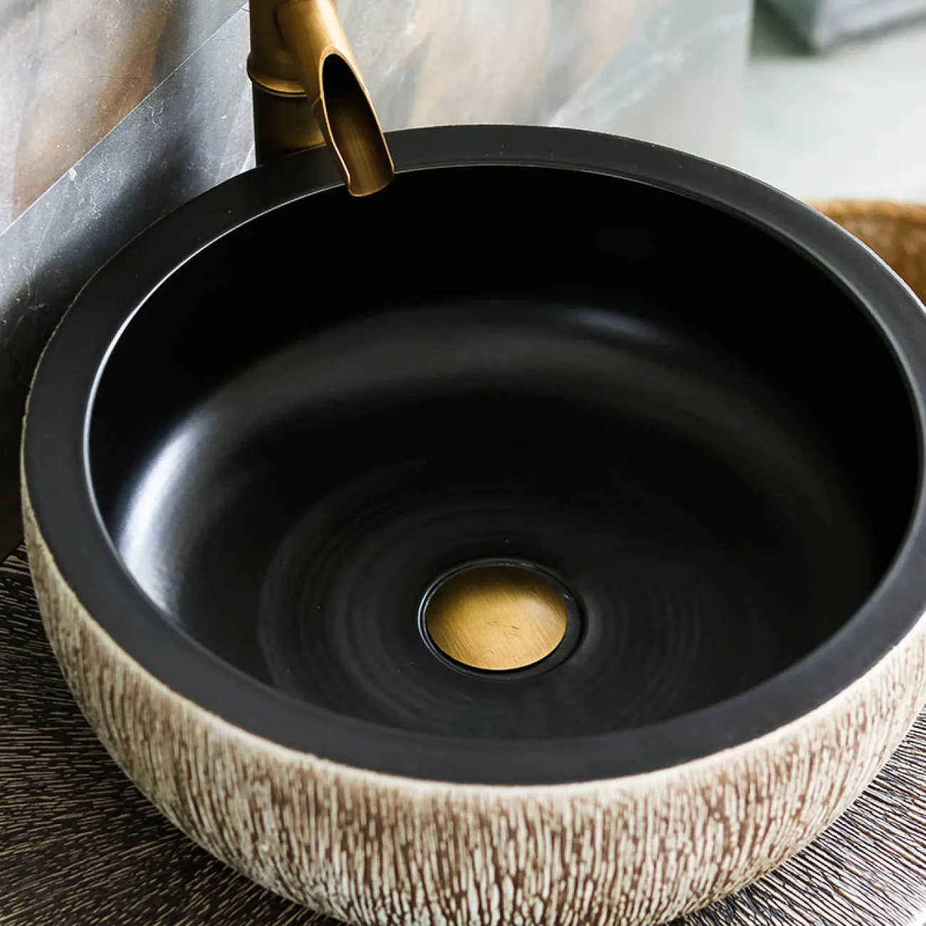 Керамический круглый умывальник  для ванной комнаты LaLume MB20607-23