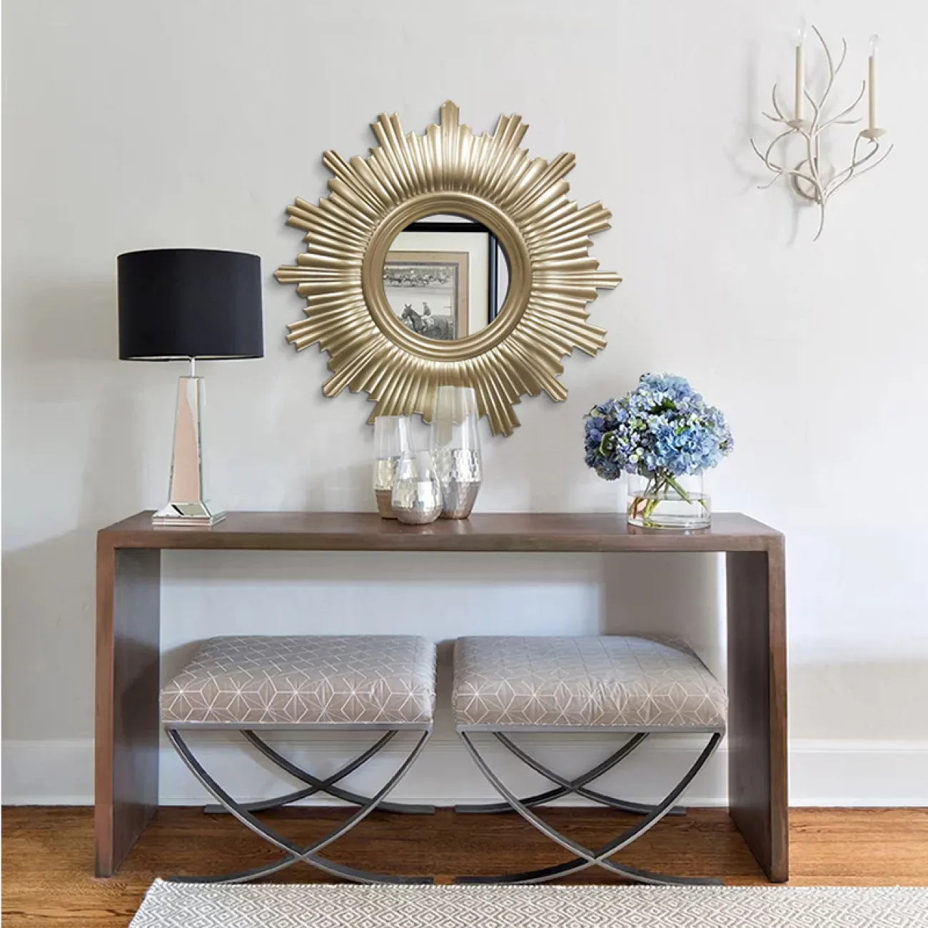 Роскошное зеркало в золотой раме для гостиной LaLume DK20920-23