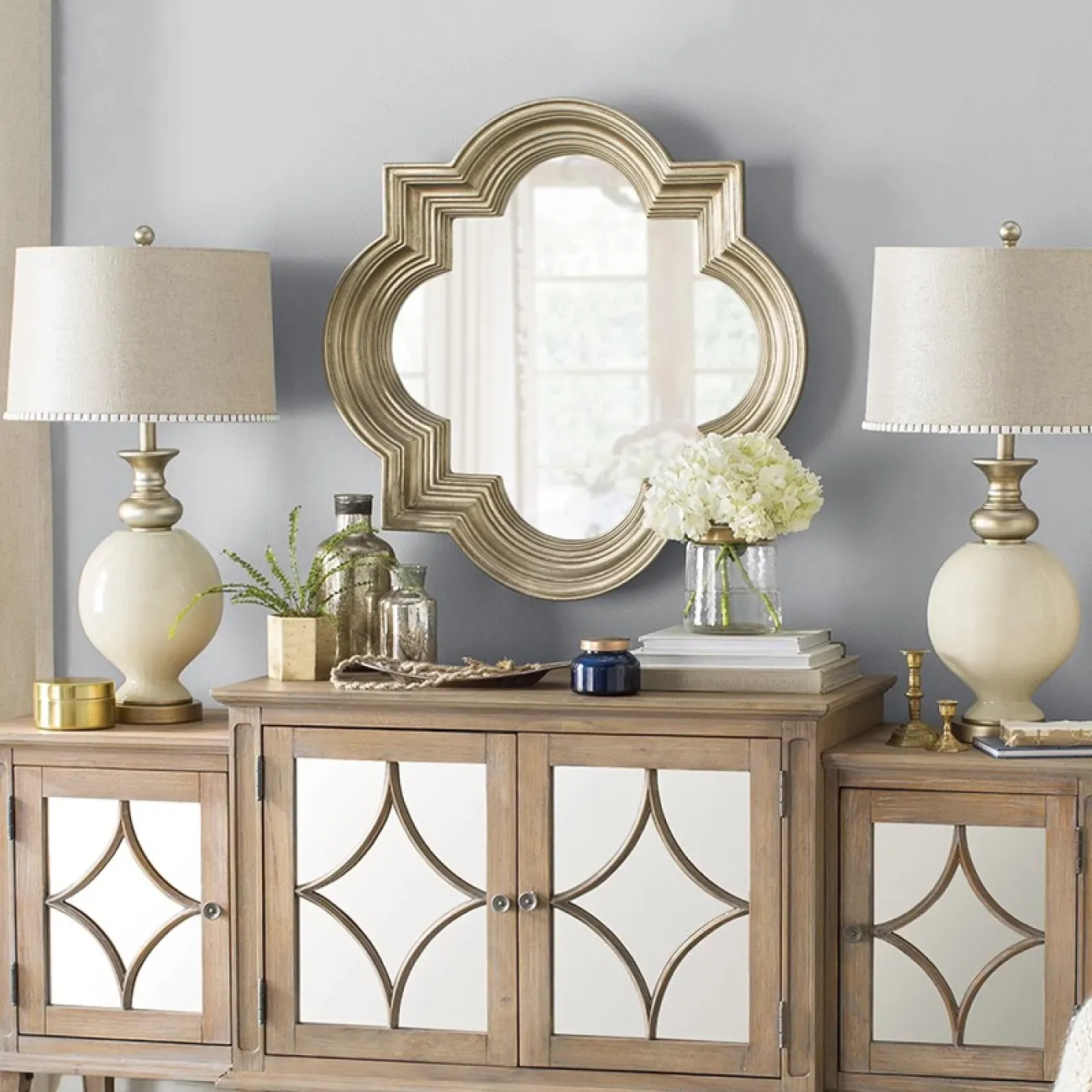 Зеркало в деревяной раме для гостиной LaLume DK20925-23