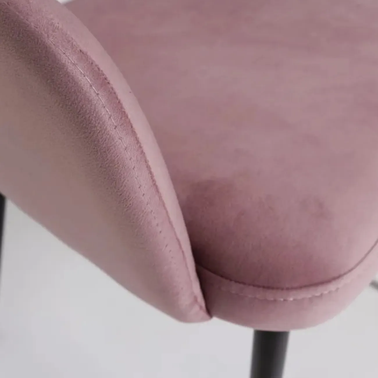 Стул розовый с подлокотниками LaLume 37013-29