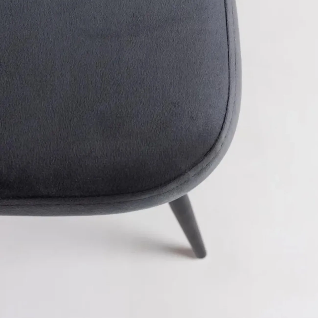 Стул тёмно-серый с подлокотниками LaLume 37015-29