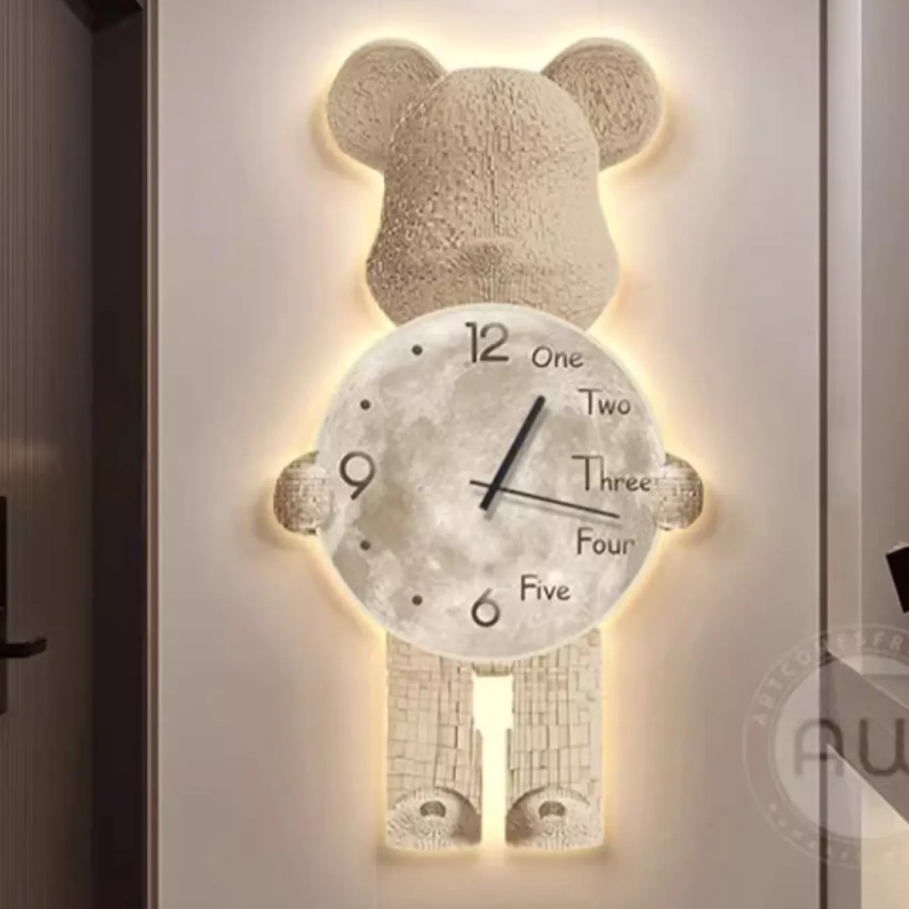 Настенные часы в форме медведя с подсветкой AW 37470-29 Настенные часы в форме медведя с подсветкой AW 37470-29