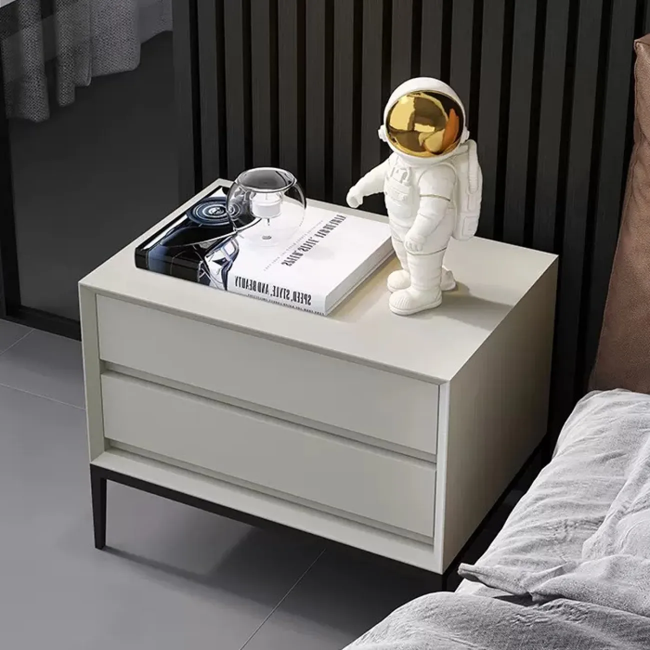 Современная прикроватная тумбочка из массива дерева HAOTAI 37516-29