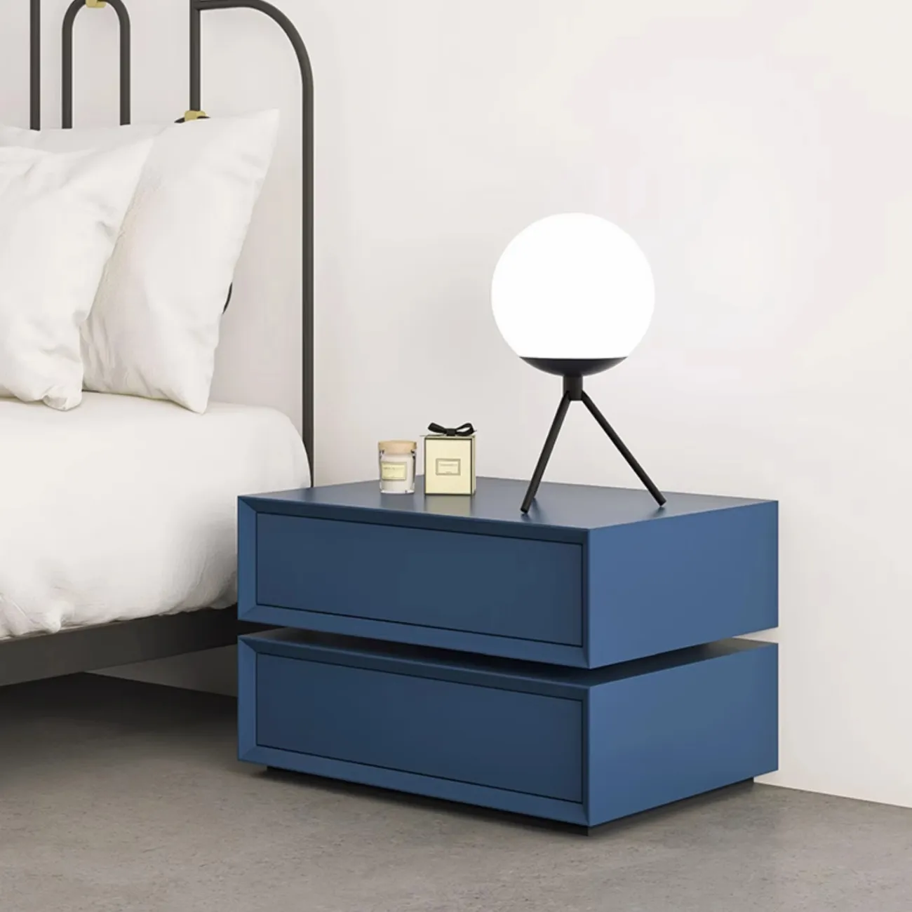 Дизайнерская прикроватная тумбочка HAOTAI 37518-29