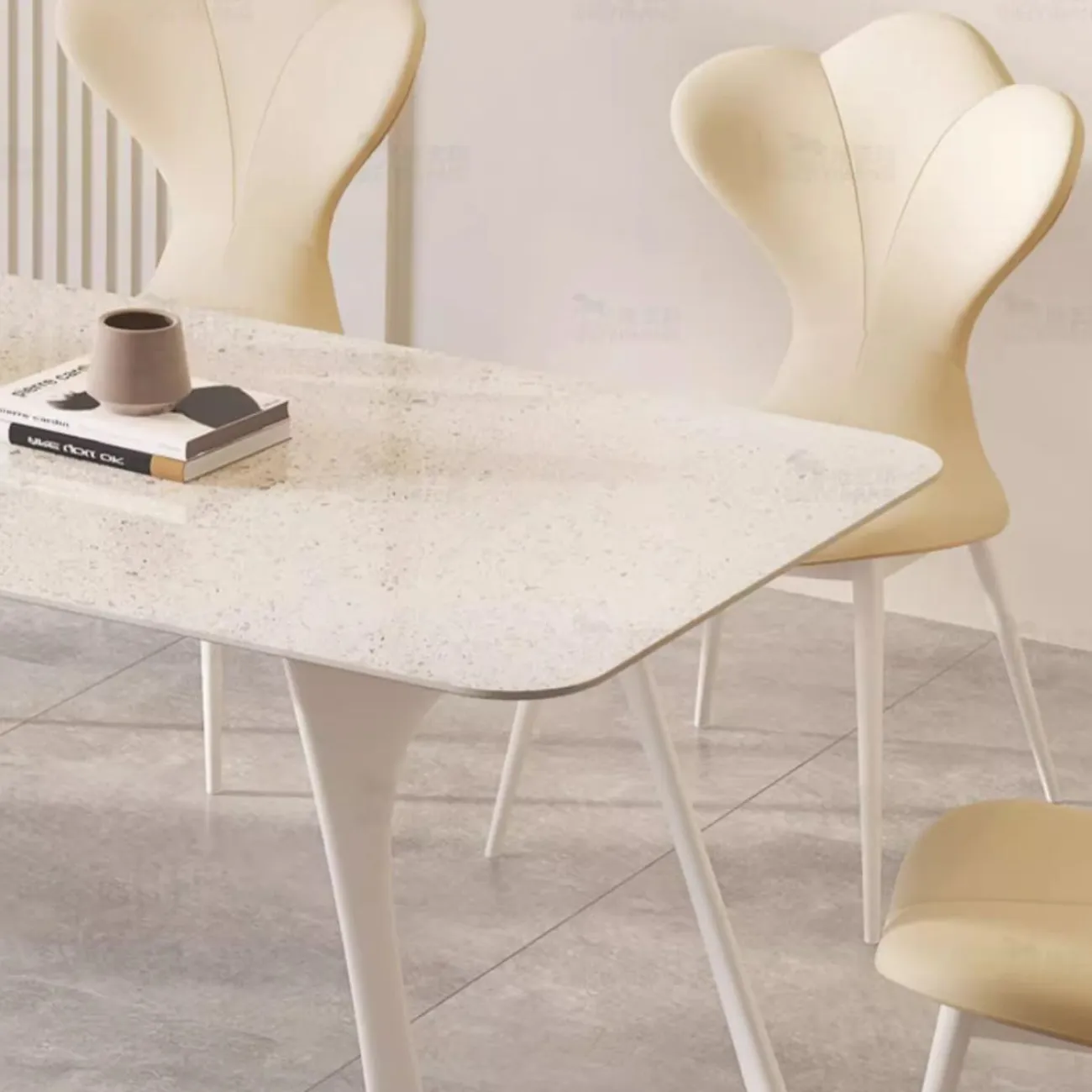 Обеденный стол прямоугольной формы из натурального камня BANG 36479-29 Обеденный стол прямоугольной формы из натурального камня BANG 36479-29