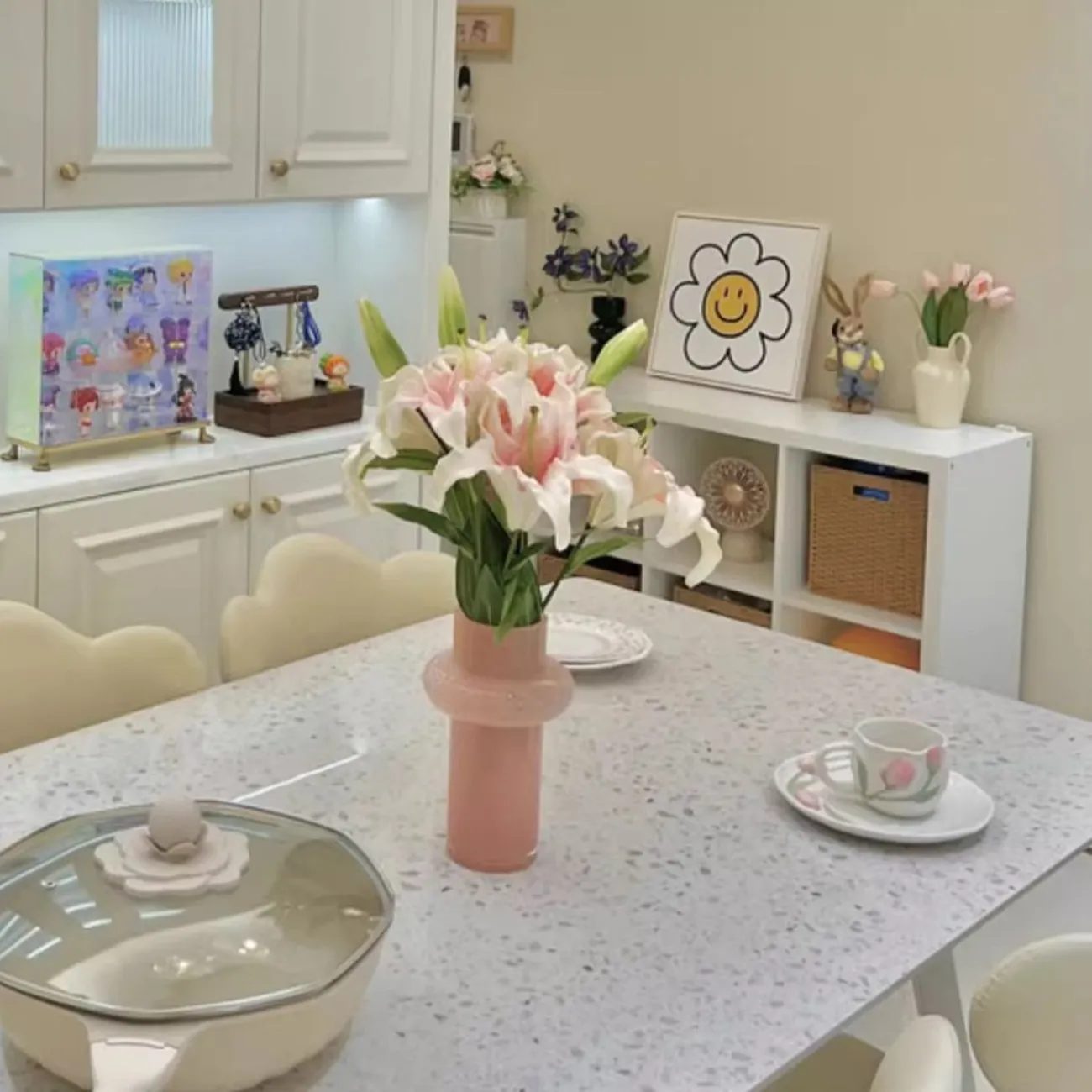 Обеденный стол прямоугольной формы из натурального камня BANG 36479-29 Обеденный стол прямоугольной формы из натурального камня BANG 36479-29