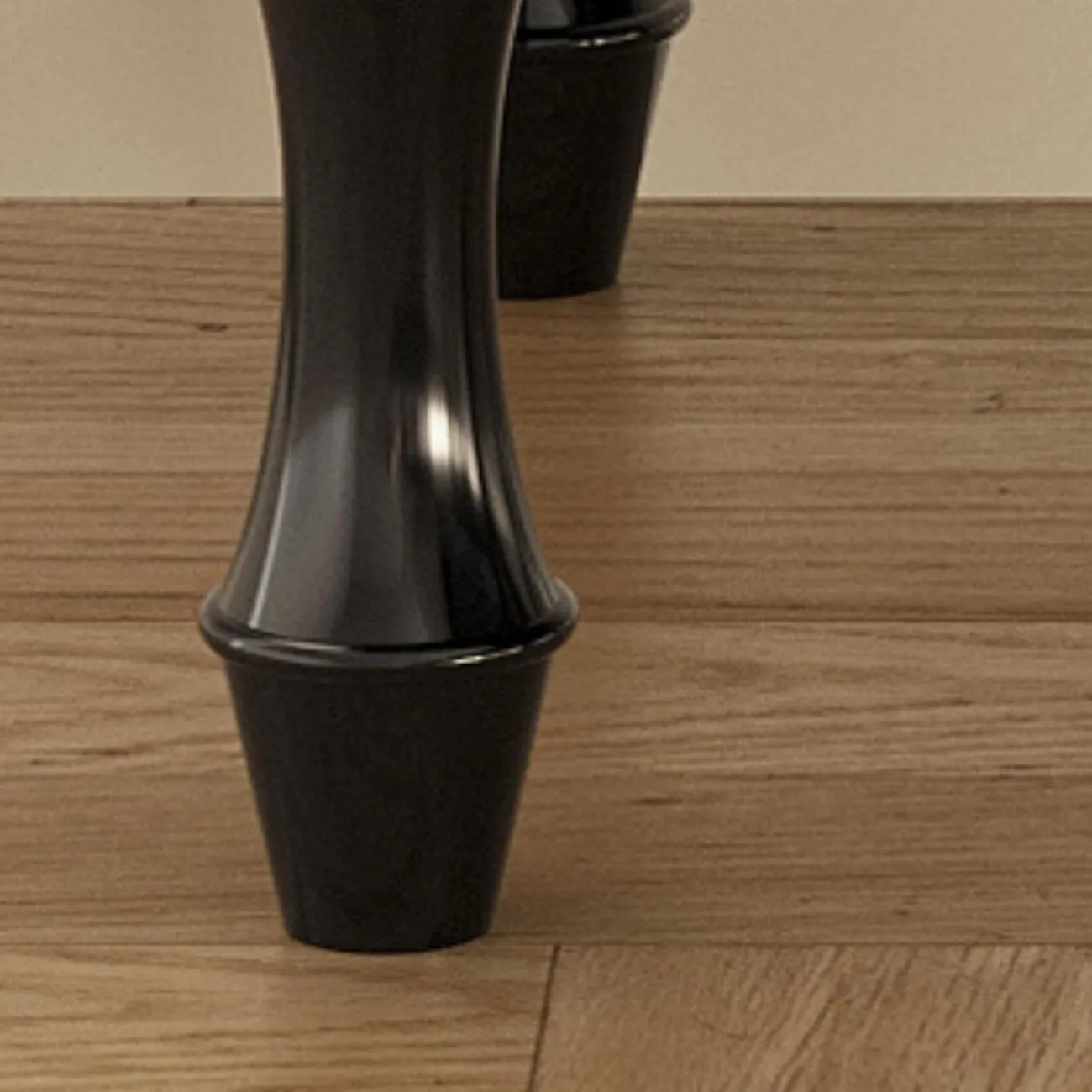 Прикроватная тумбочка из цельного дерева с четырьмя листами клевера BLD 35624-29 Прикроватная тумбочка из цельного дерева с четырьмя листами клевера BLD 35624-29