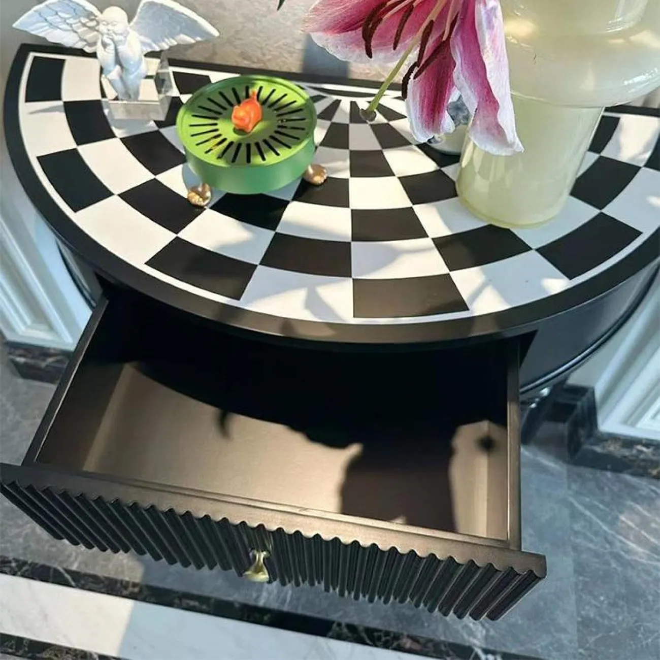 Ретро консольный столик из цельного дерева BLD 35629-29