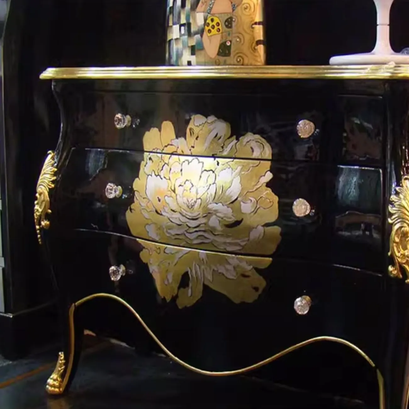 Роскошный комод из массива дерева Creative Life 35963-29 Роскошный комод из массива дерева Creative Life 35963-29