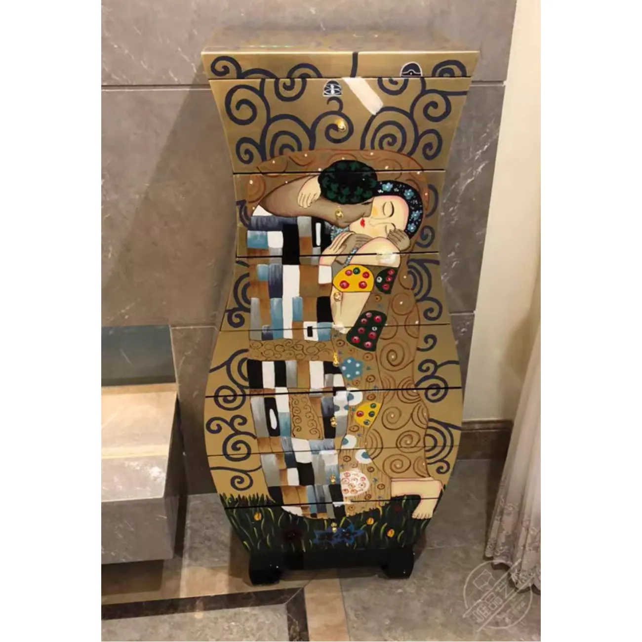 Роскошный шкаф для хранения из массива дерева Creative Life 35964-29 Роскошный шкаф для хранения из массива дерева Creative Life 35964-29