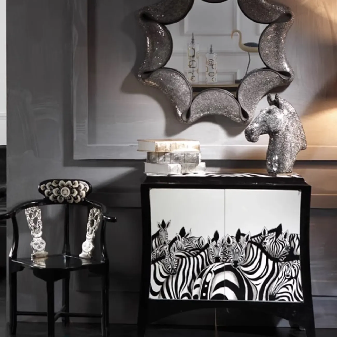 Роскошный расписной шкаф Creative Life 35968-29