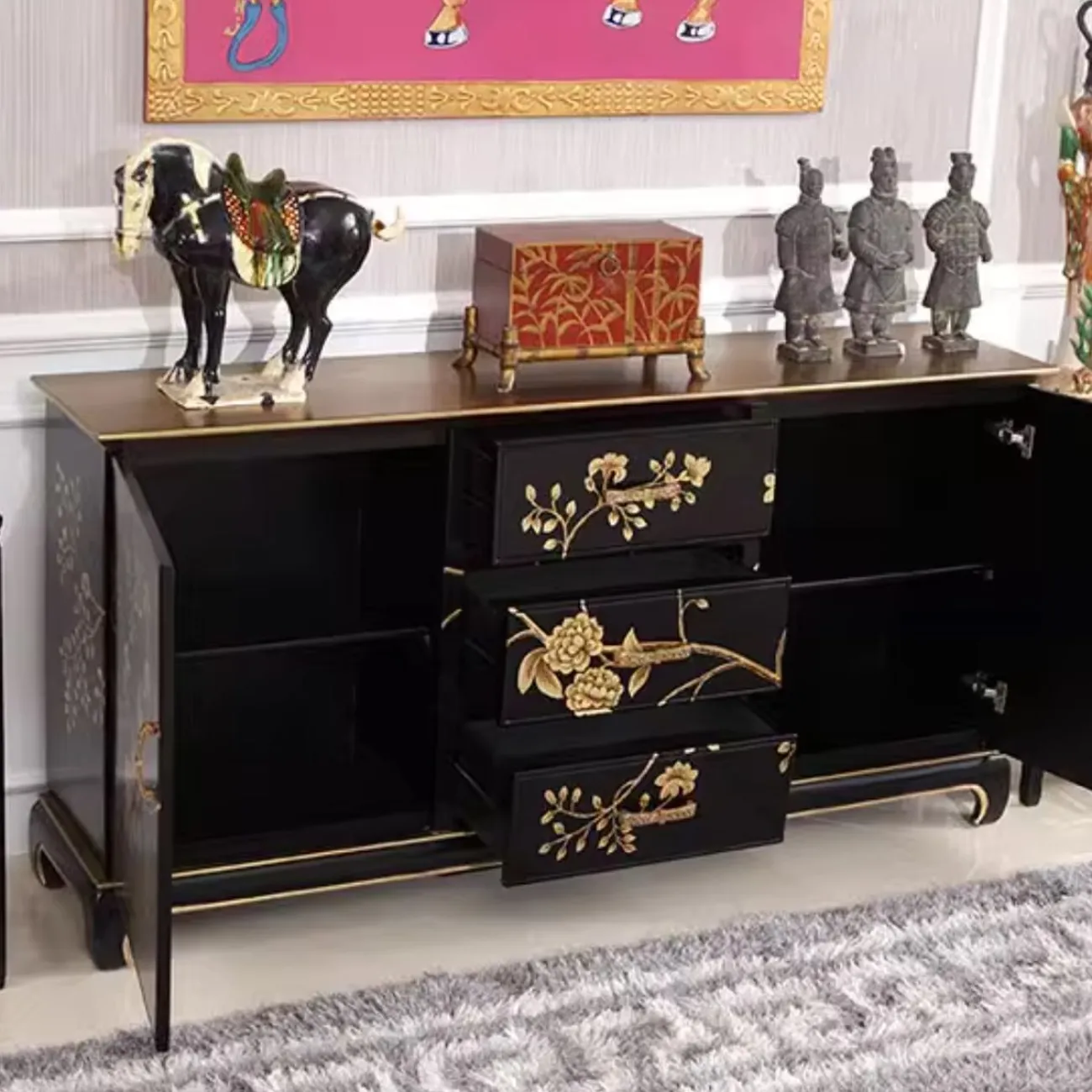 Шкаф-сервант в ретро-стиле из массива дерева Creative Life 35980-29 Шкаф-сервант в ретро-стиле из массива дерева Creative Life 35980-29