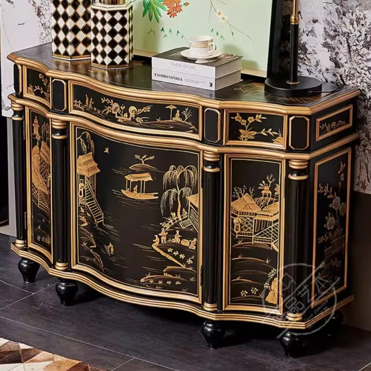 Роскошный декоративный шкаф из массива дерева Creative Life 36007-29