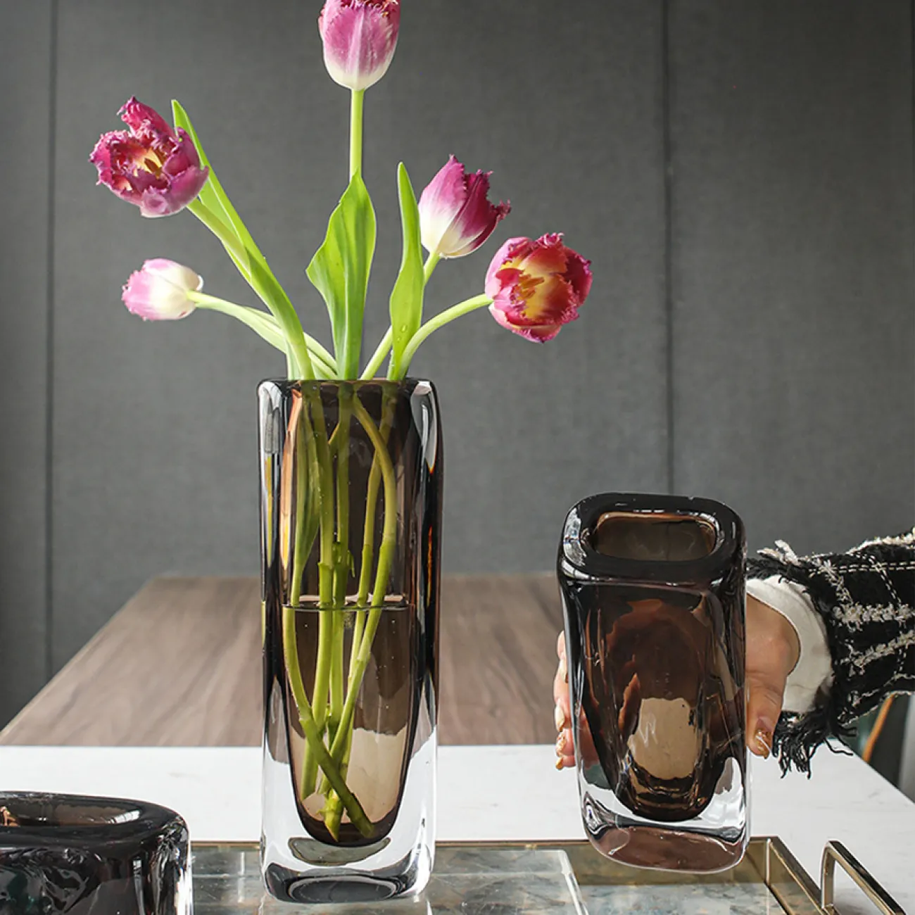 Коричневая стеклянная ваза DK_FB-ZS2049B H34