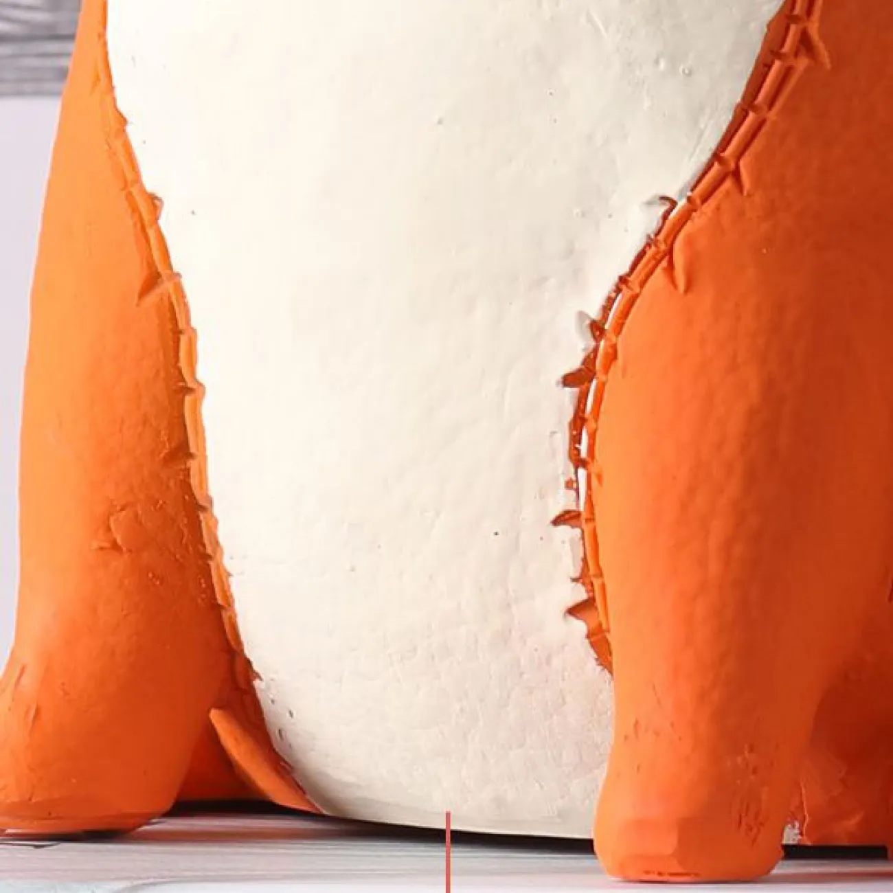 Роскошная современная статуэтка собаки для гостиной LaLume DK20390-27 Роскошная современная статуэтка собаки для гостиной LaLume DK20390-27