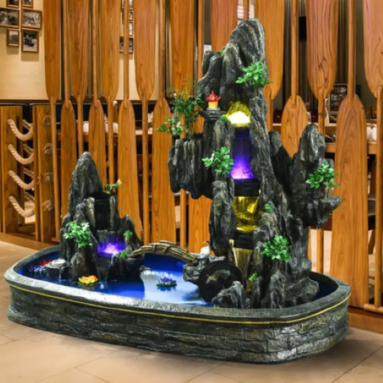 Братья-фонтаны DK20439-23 с фэн-шуй колесом и связанным маленьким мостиком из ручной работы в пасторальном стиле Братья-фонтаны DK20439-23 с фэн-шуй колесом и связанным маленьким мостиком из ручной работы в пасторальном стиле