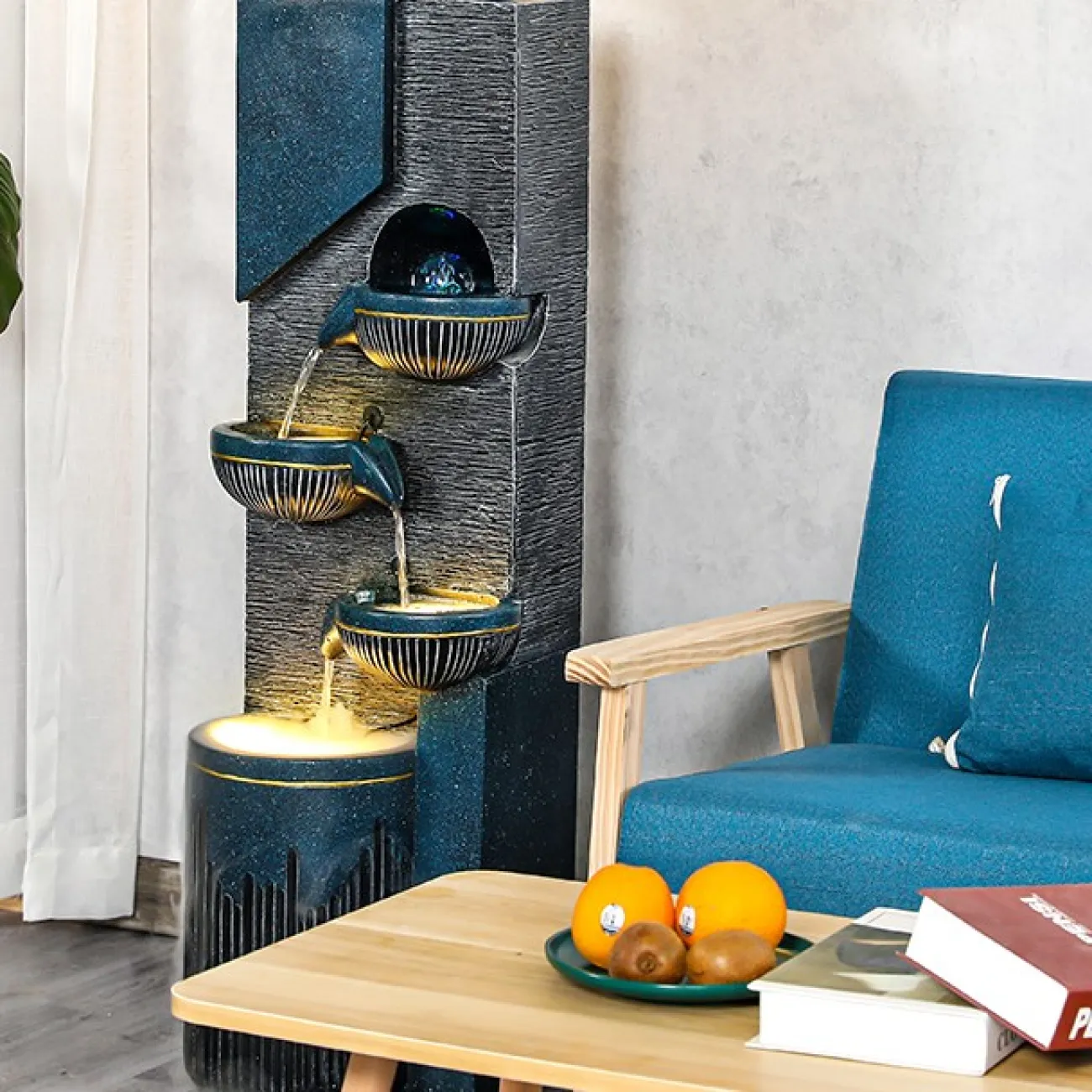 Индивидуальный фонтан с циркулирующей водой в современном и простом стиле