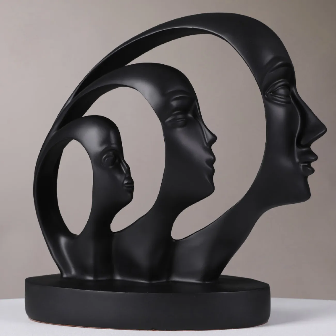 Дизайнерская статуэтка тройное лицо