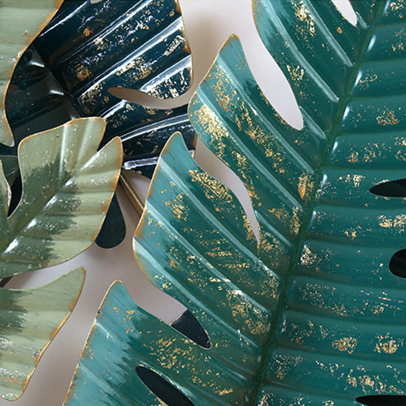 Современный настенный декор в форме листьев LaLume DK20411-23 Современный настенный декор в форме листьев LaLume DK20411-23