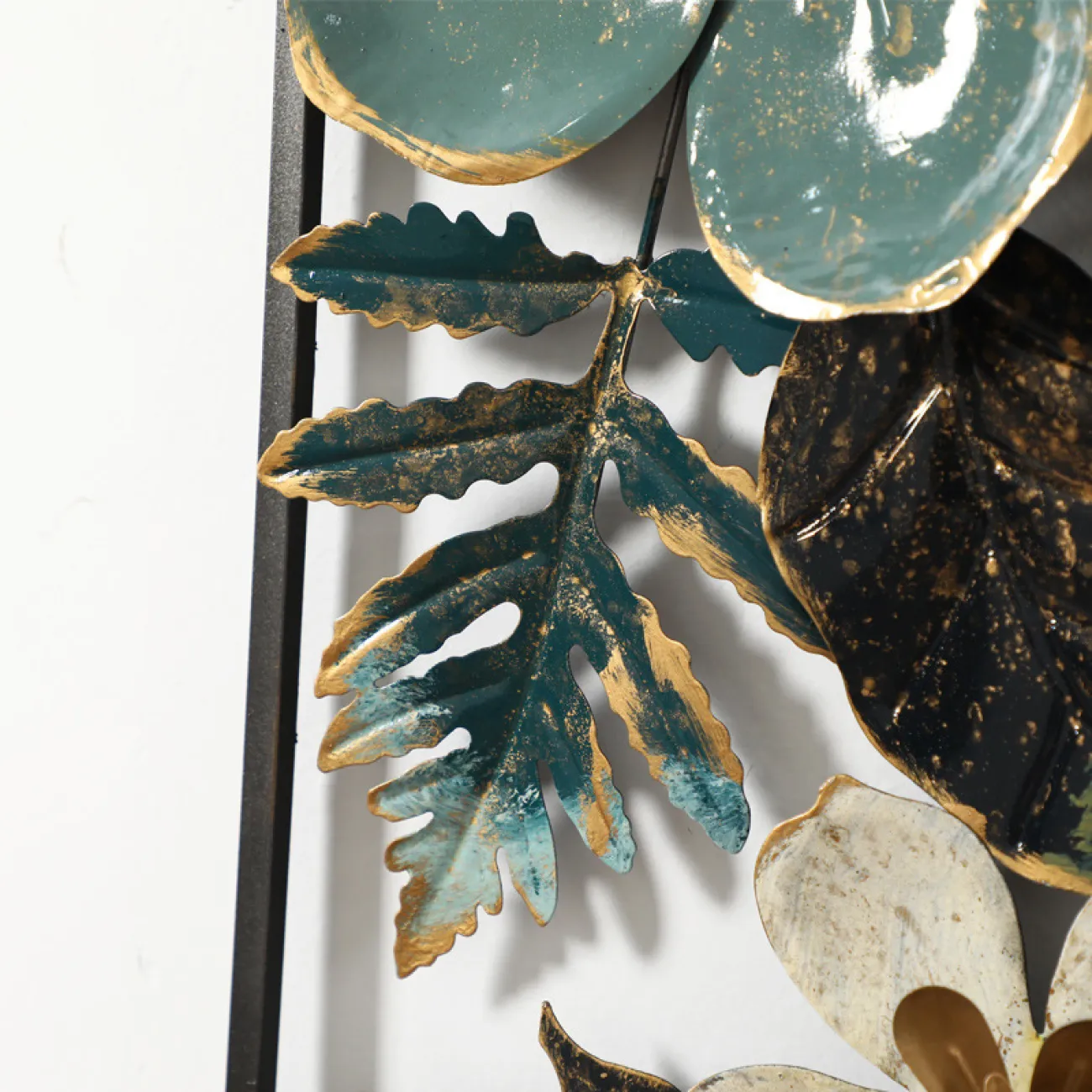 Современный настенный декор в форме листьев LaLume DK20412-23 Современный настенный декор в форме листьев LaLume DK20412-23