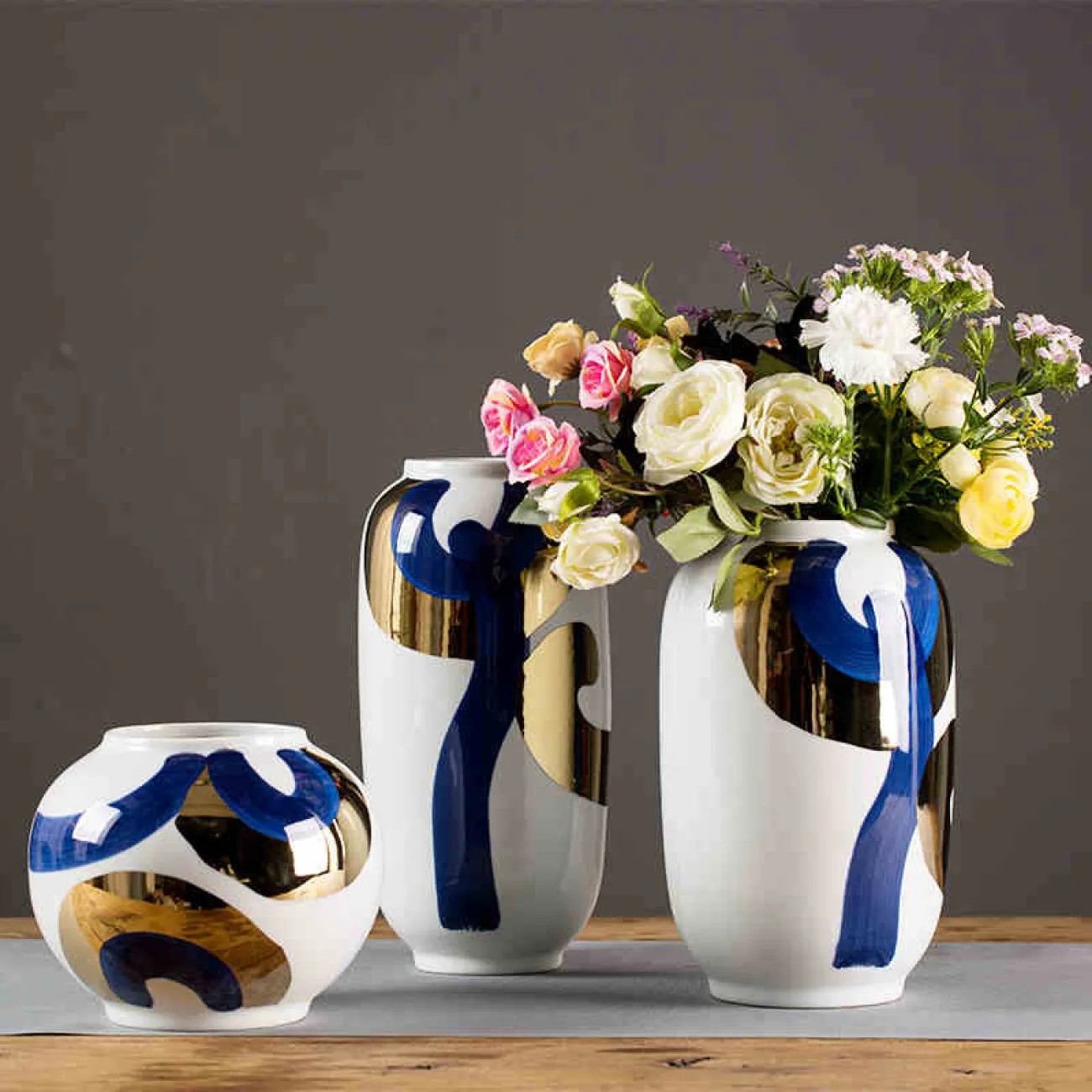 Керамическая ваза для цветов в гостиную LaLume DK20422-23