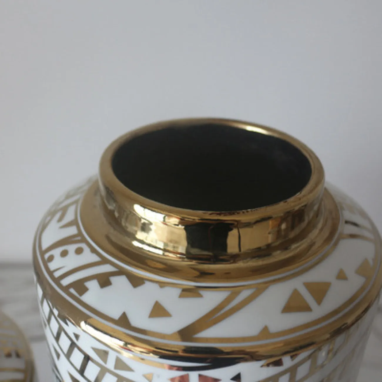 Керамическая ваза для цветов в гостиную LaLume DK20423-23