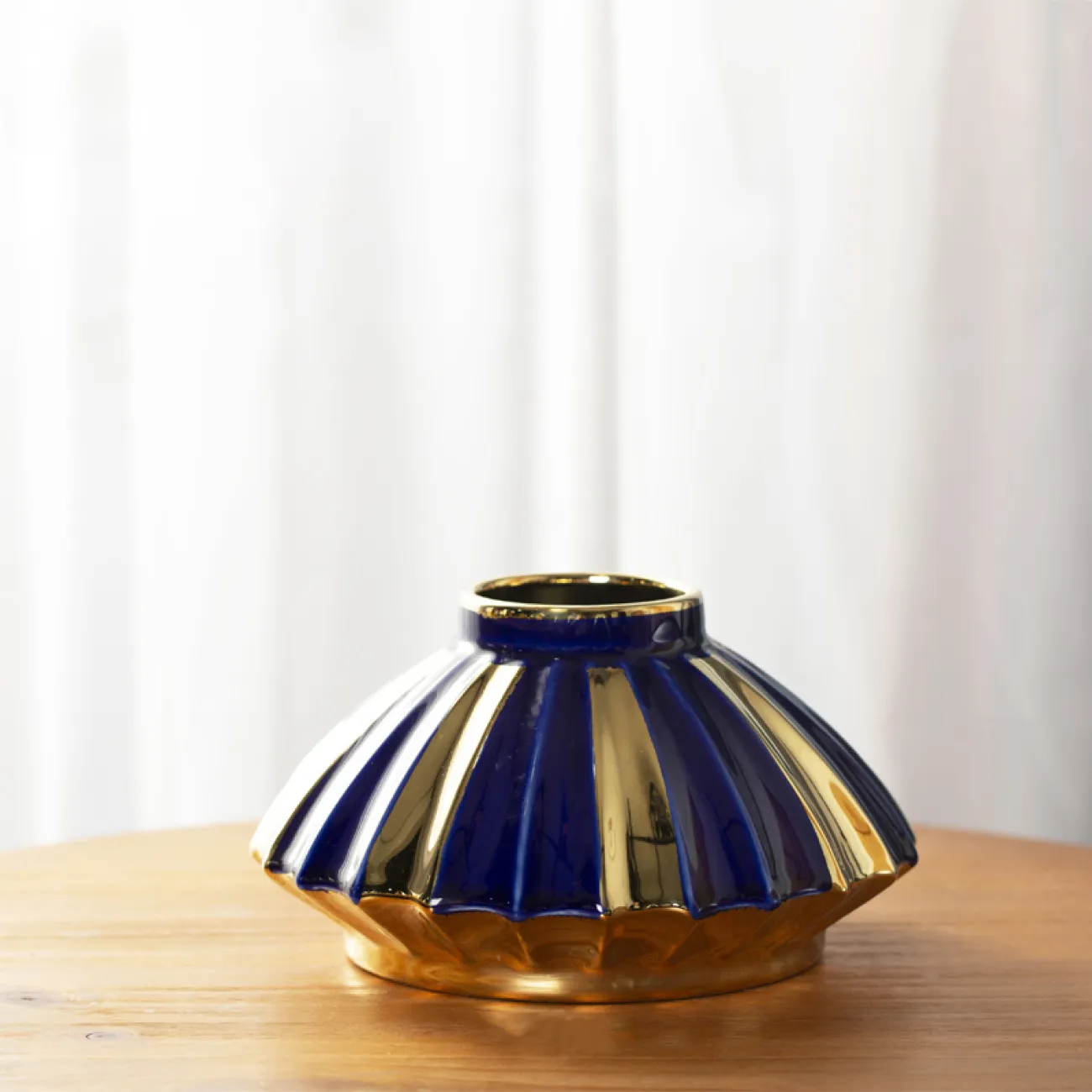 Керамическая ваза для цветов в гостиную LaLume DK20428-23