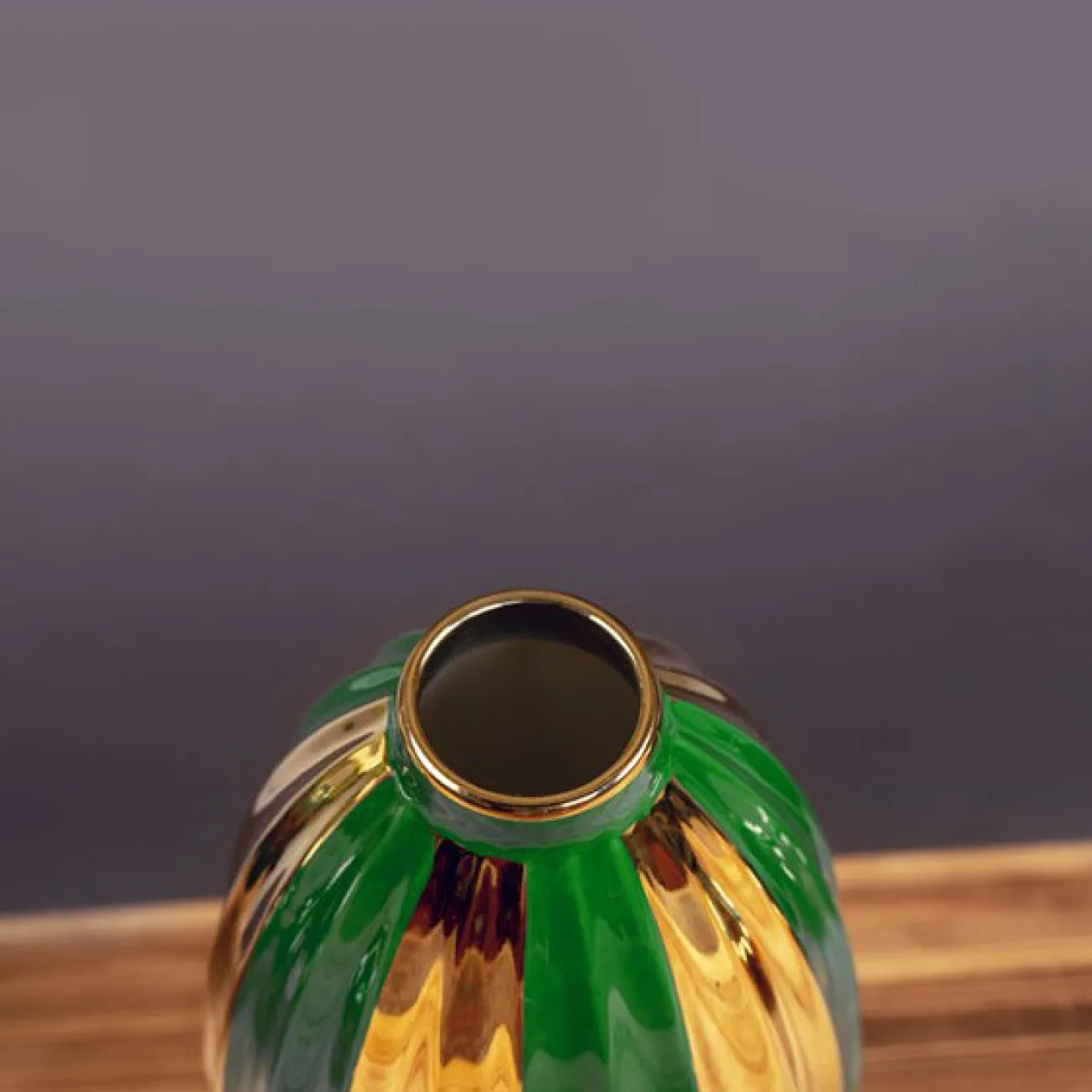 Керамическая ваза для цветов в гостиную LaLume DK20428-23