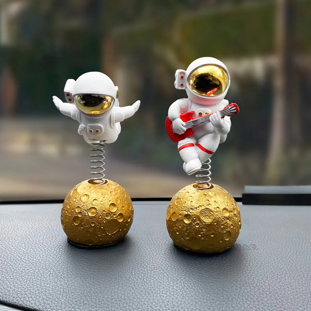 Креативная декоративная статуэтка космонавта для гостиной LaLume DK20474-23