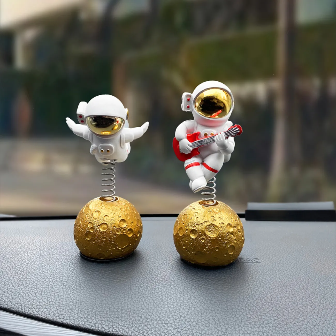 Креативная декоративная статуэтка космонавта для гостиной LaLume DK20474-23
