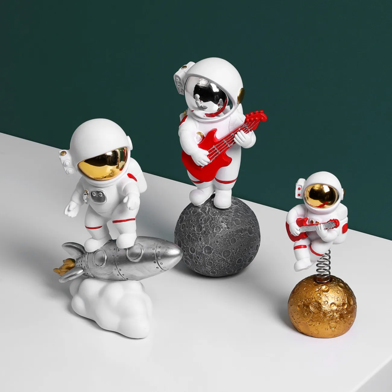 Креативная декоративная статуэтка космонавта для гостиной LaLume DK20474-23