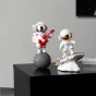 Креативная декоративная статуэтка космонавта для гостиной LaLume DK20474-23