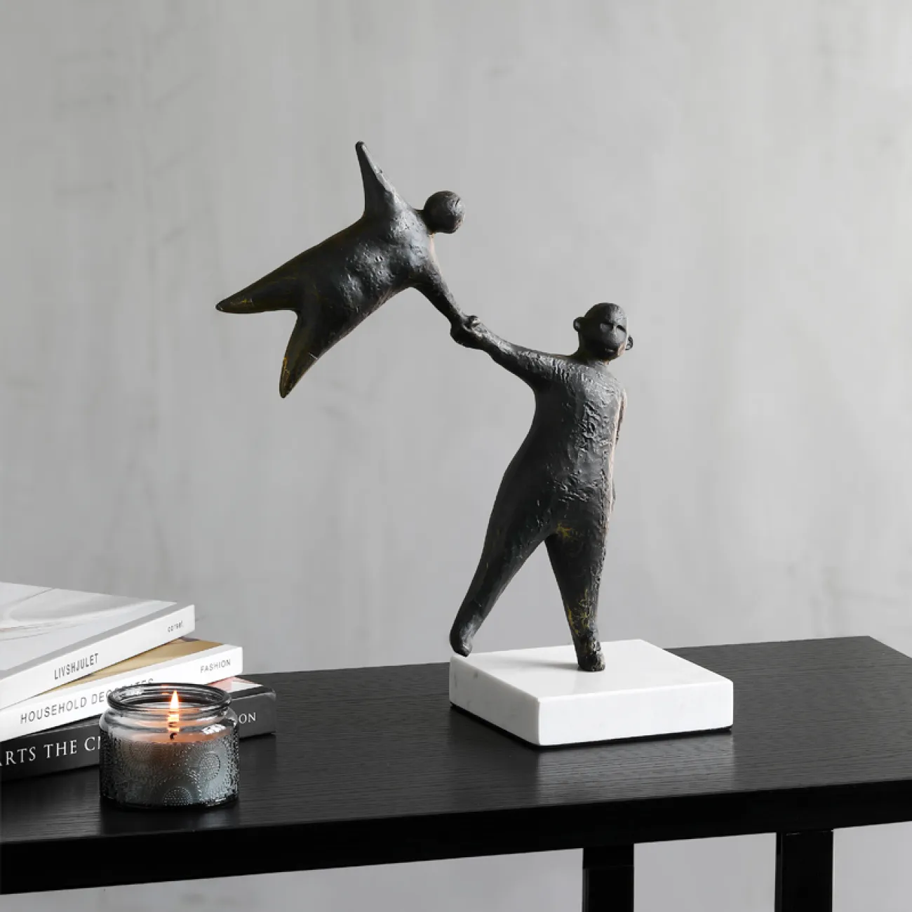 Необычная абстрактная скульптура для гостиной LaLume DK20477-23 Необычная абстрактная скульптура для гостиной LaLume DK20477-23