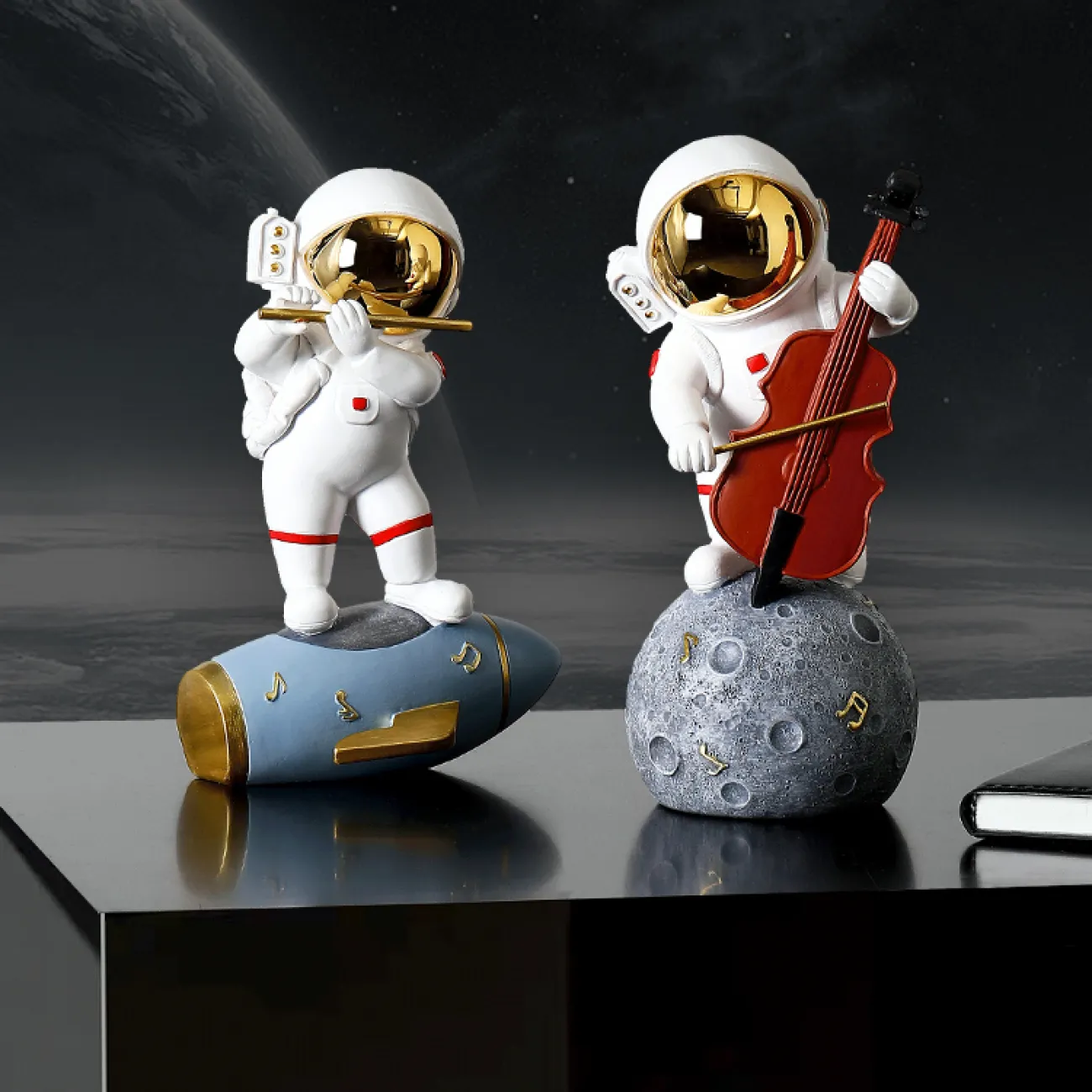 Оригинальная настольная статуэтка космонавта для гостиной в Скандинавском стиле LaLume DK20479-23 Оригинальная настольная статуэтка космонавта для гостиной в Скандинавском стиле LaLume DK20479-23