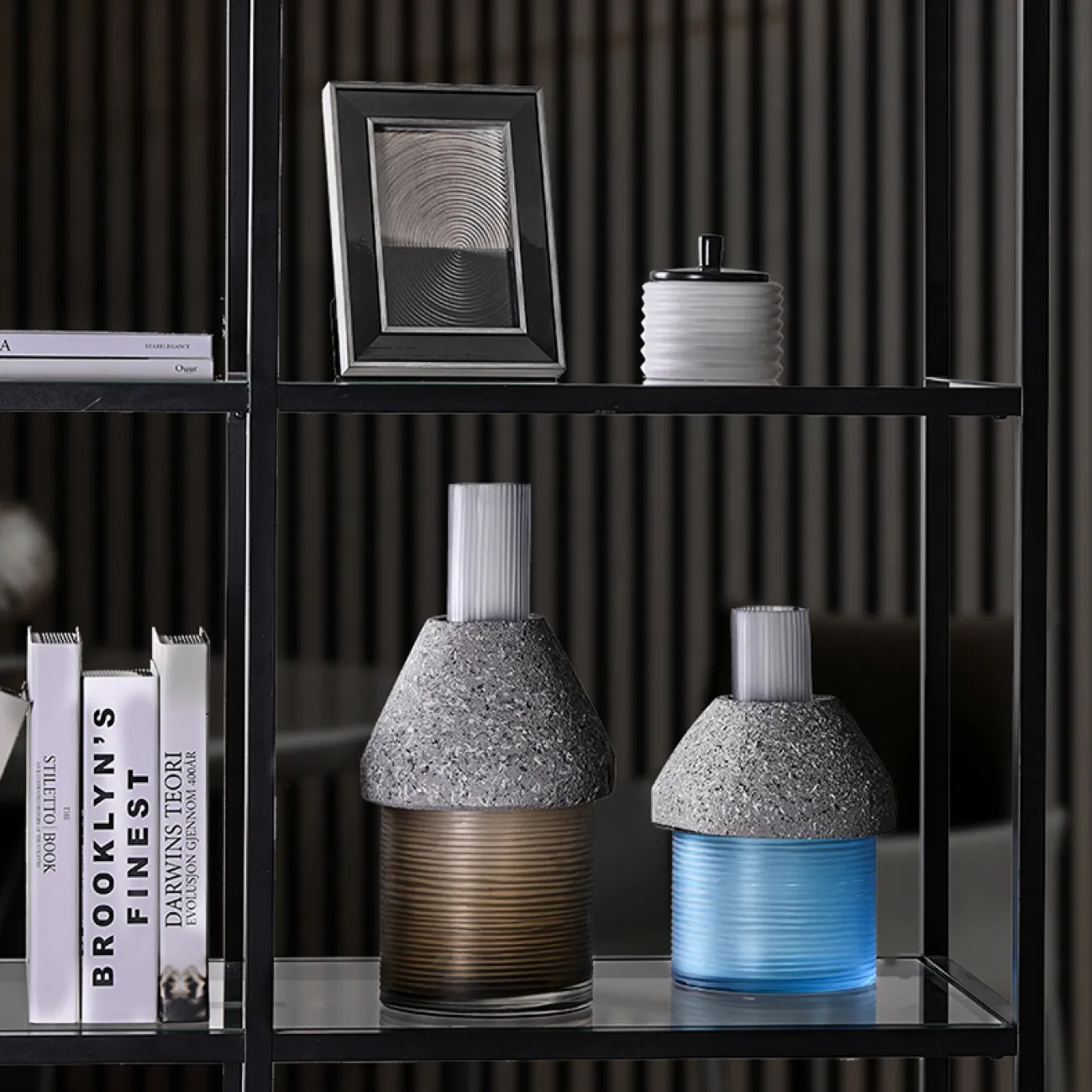 Необычная креативная ваза с узким горлом для гостиной в Современном стиле LaLume DK20484-23