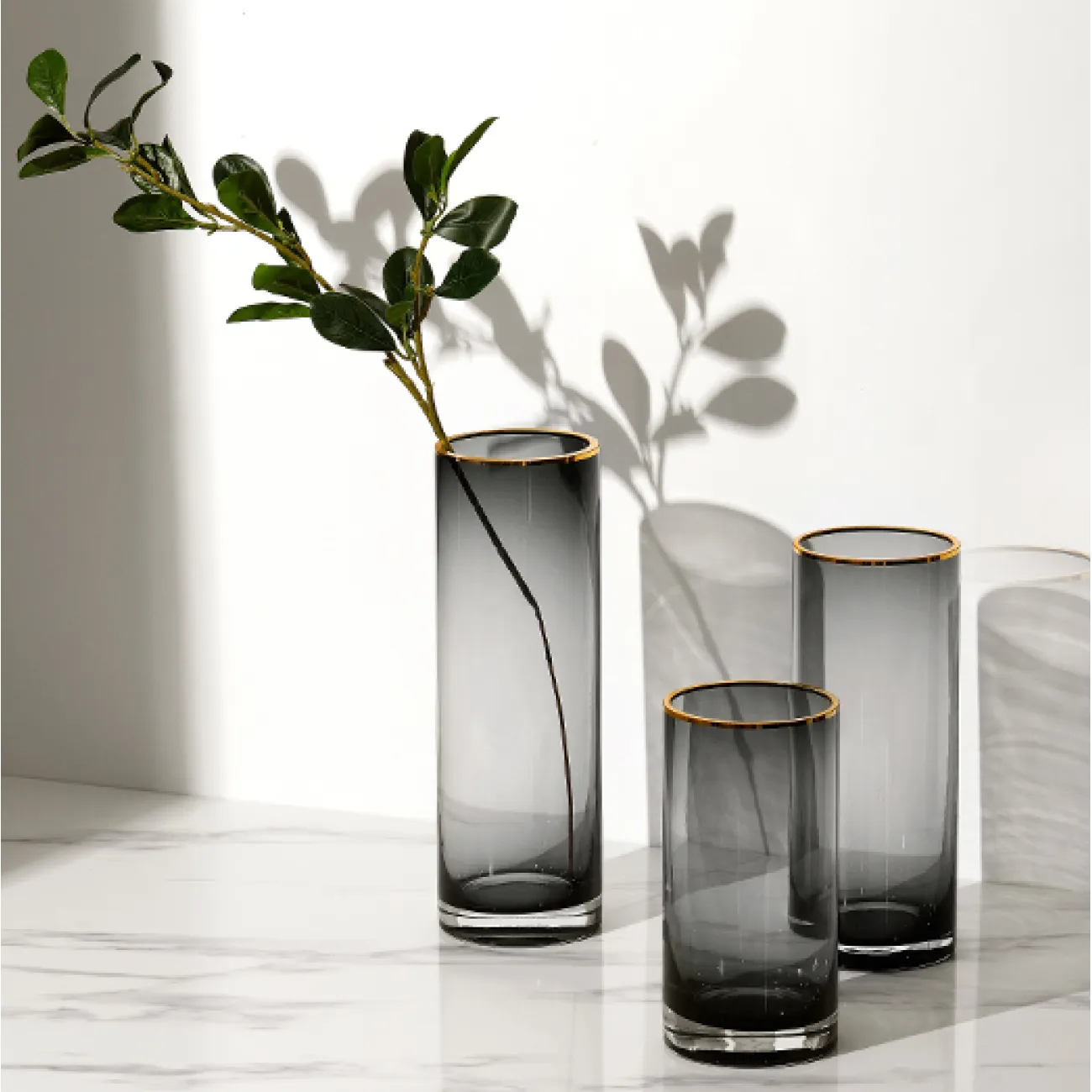 Современная стеклянная ваза с позолотой для гостиной в Скандинавском стиле LaLume DK20488-23 Современная стеклянная ваза с позолотой для гостиной в Скандинавском стиле LaLume DK20488-23
