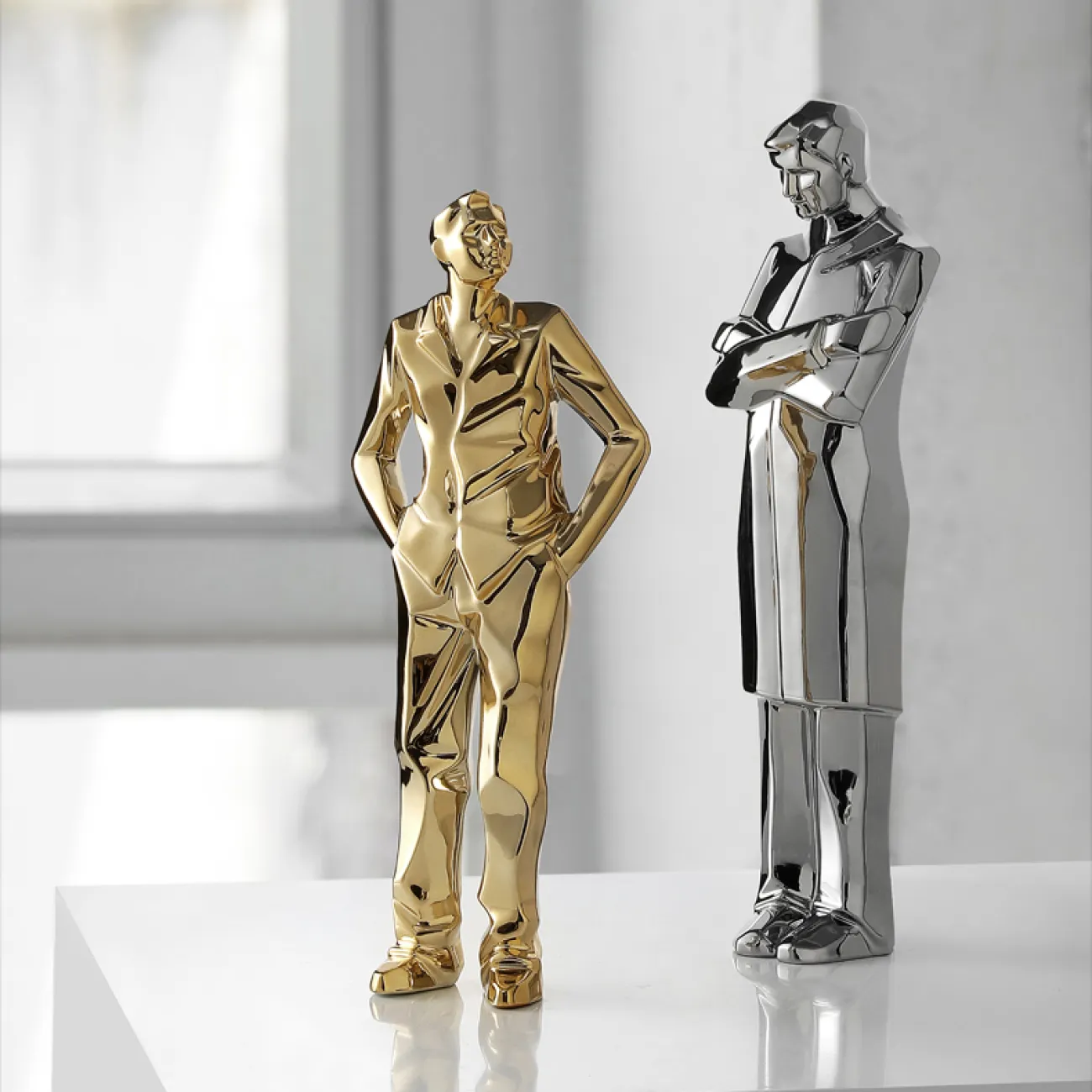 Простая минималистичная абстрактная настольная статуэтка человека для гостиной LaLume DK20490-23