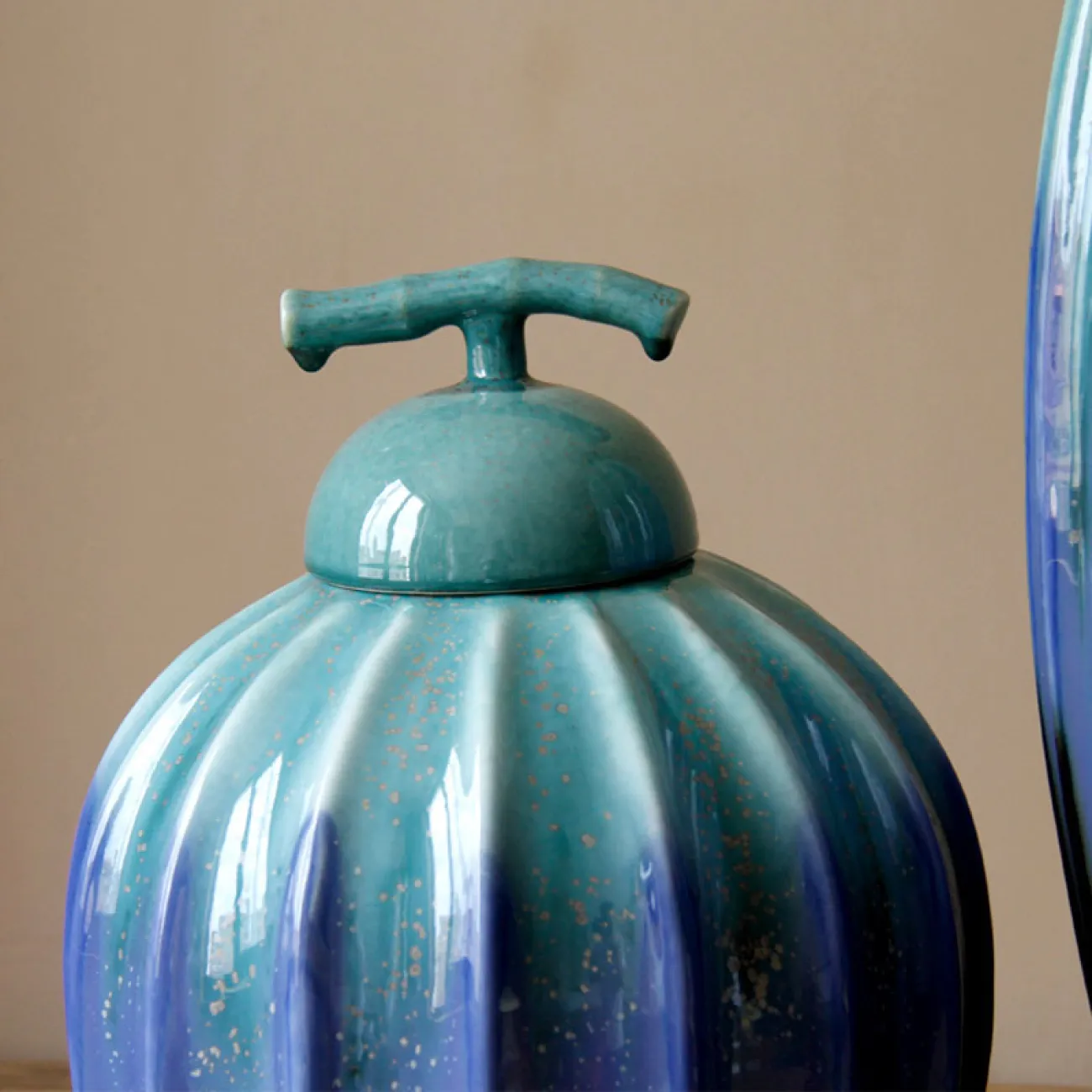 Дизайнерская керамическая ваза ручной работы для гостиной в Неоклассическом стиле LaLume DK20547-23